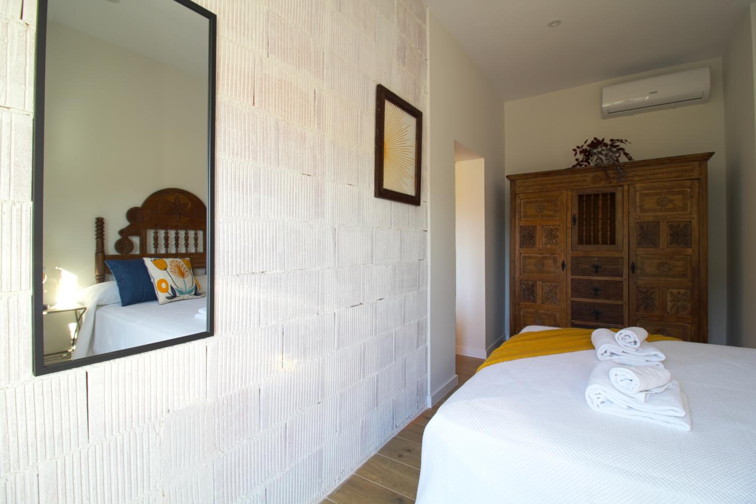 One-Bedroom Apartment with Garden photo 3