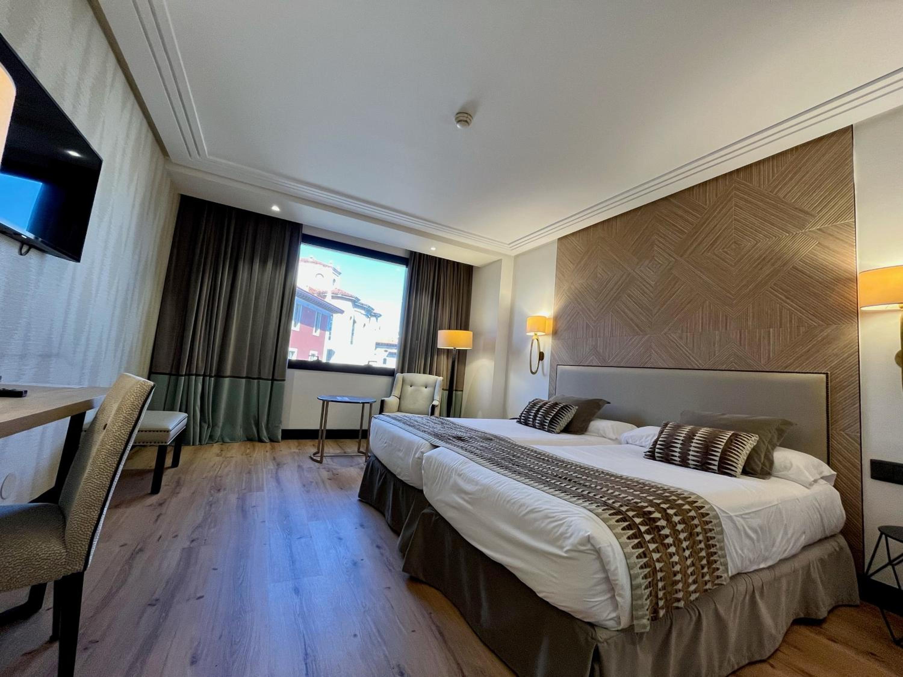 Habitación Doble con Vista a la Ciudad