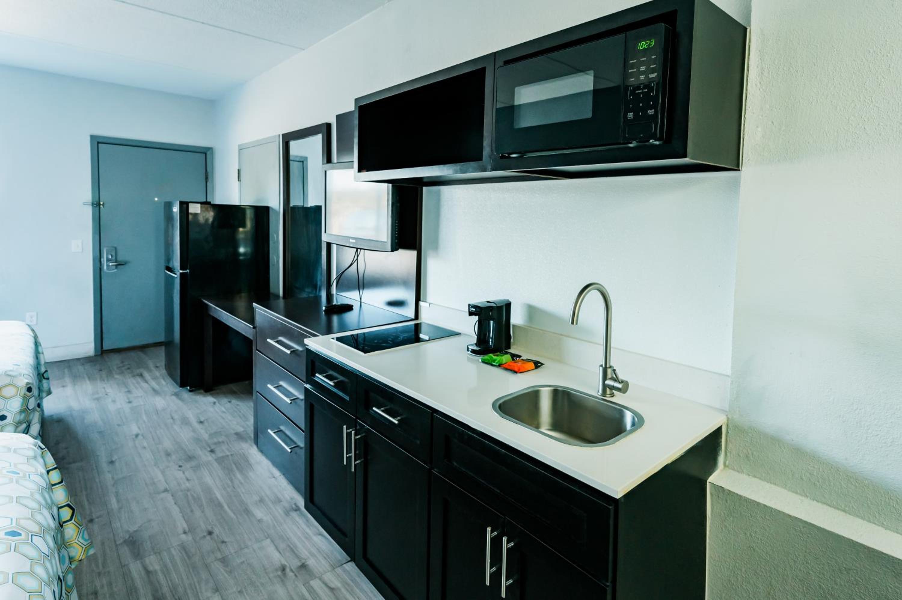 HomeTowne Studios by Red Roof San Antonio - SeaWorld Northwest, Zdjęcie 8