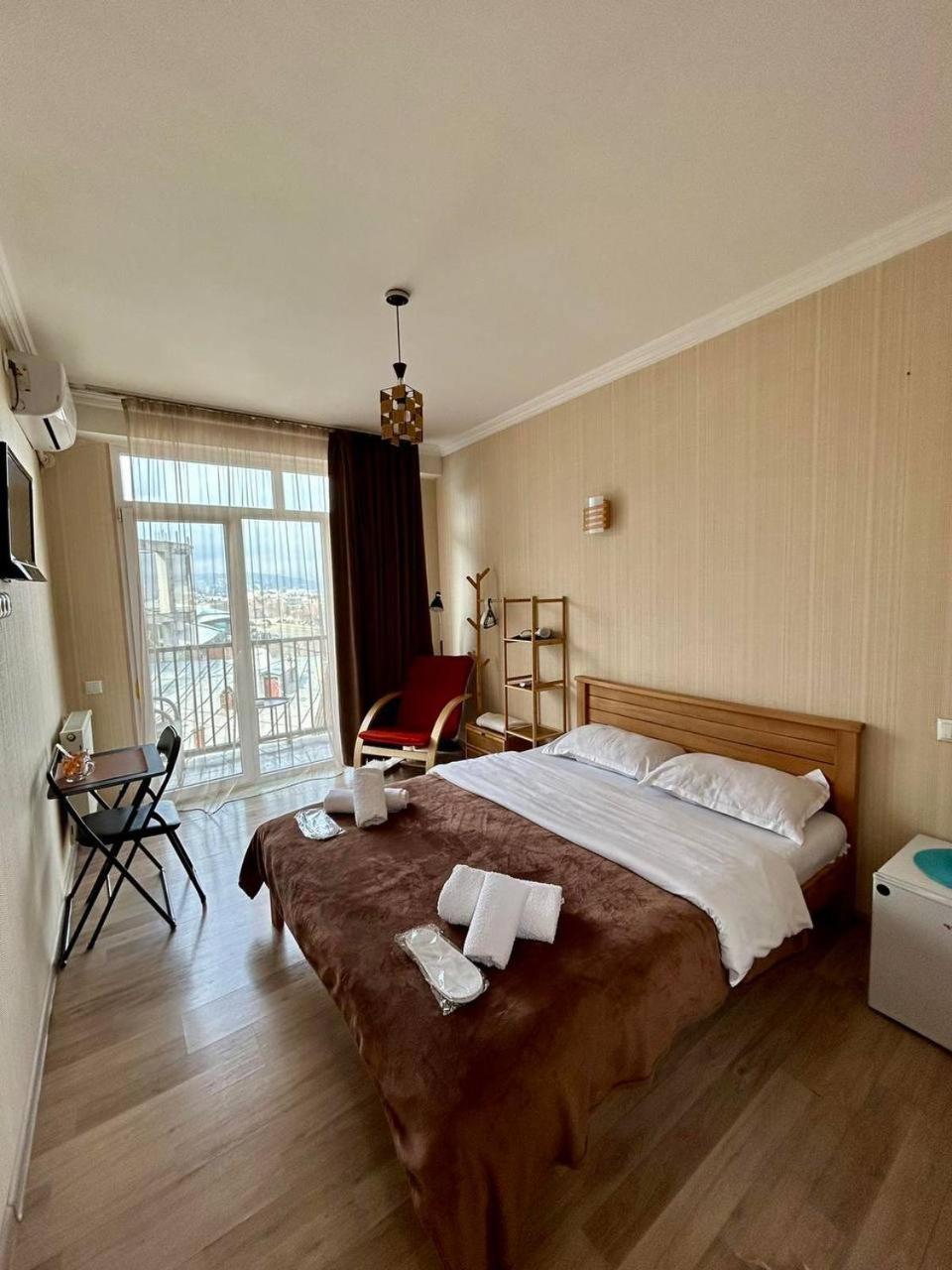 Queen Room with Balcony