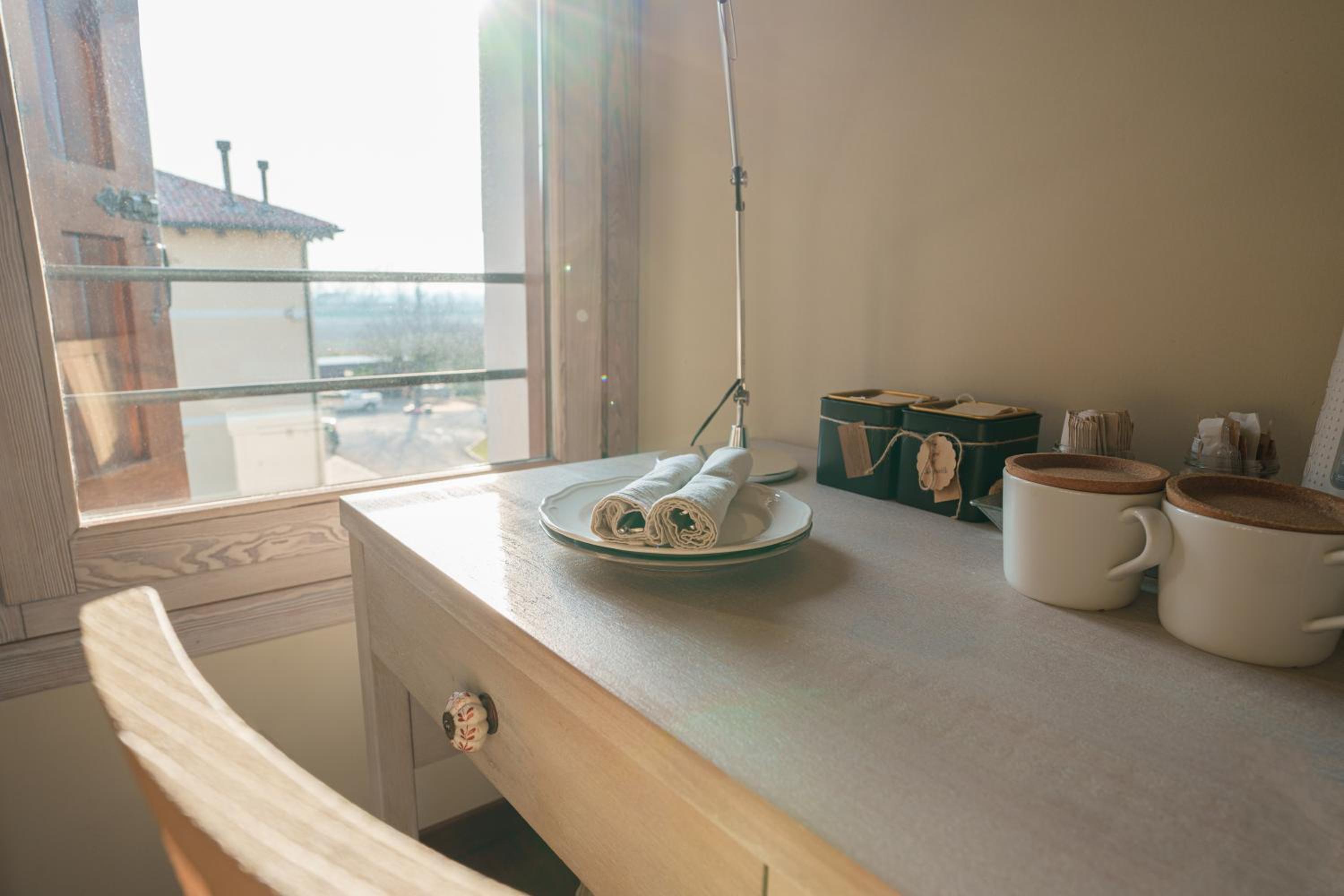 Single Room with Private Bathroom photo 2