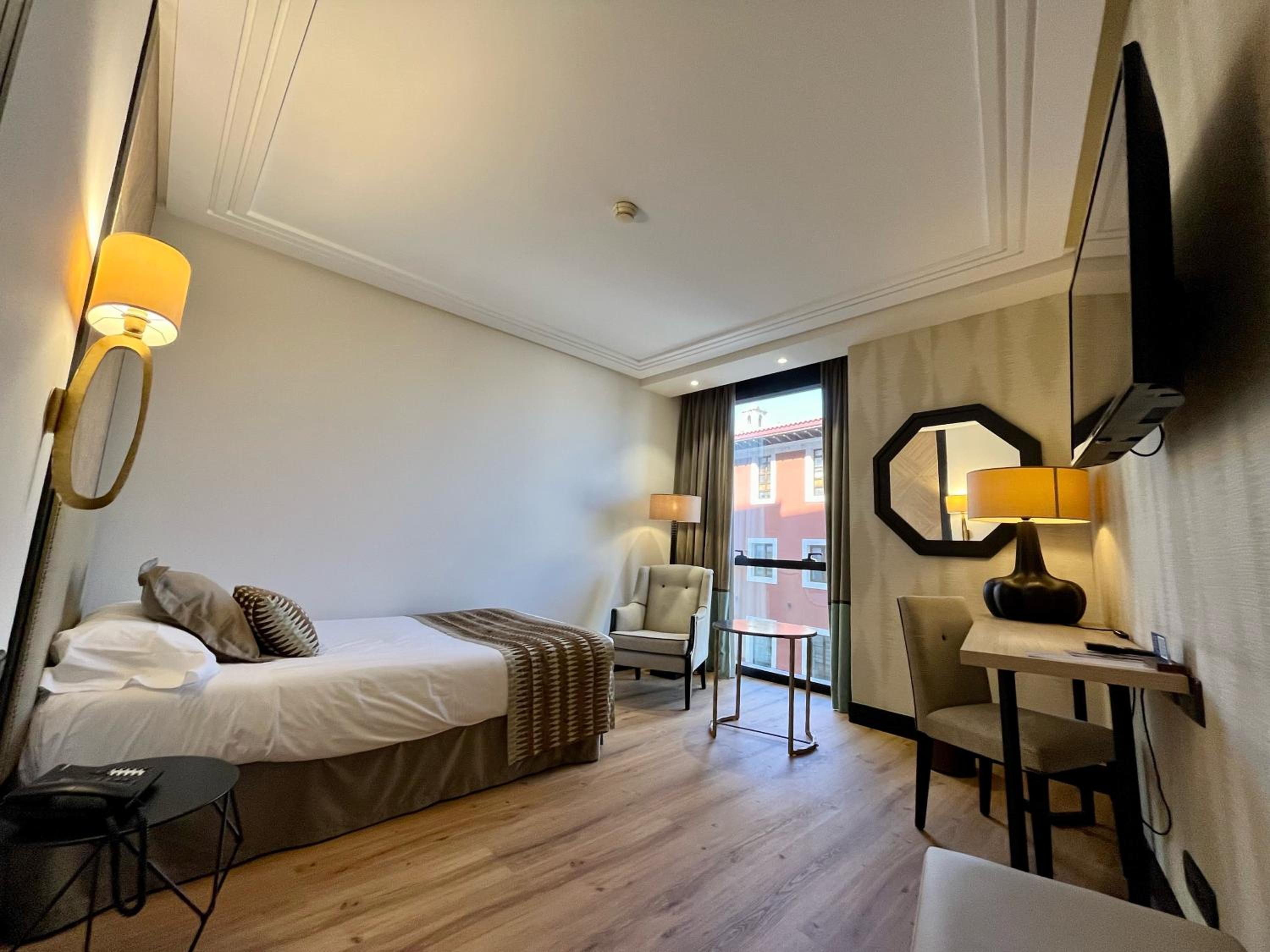 Single Room - Photo 1