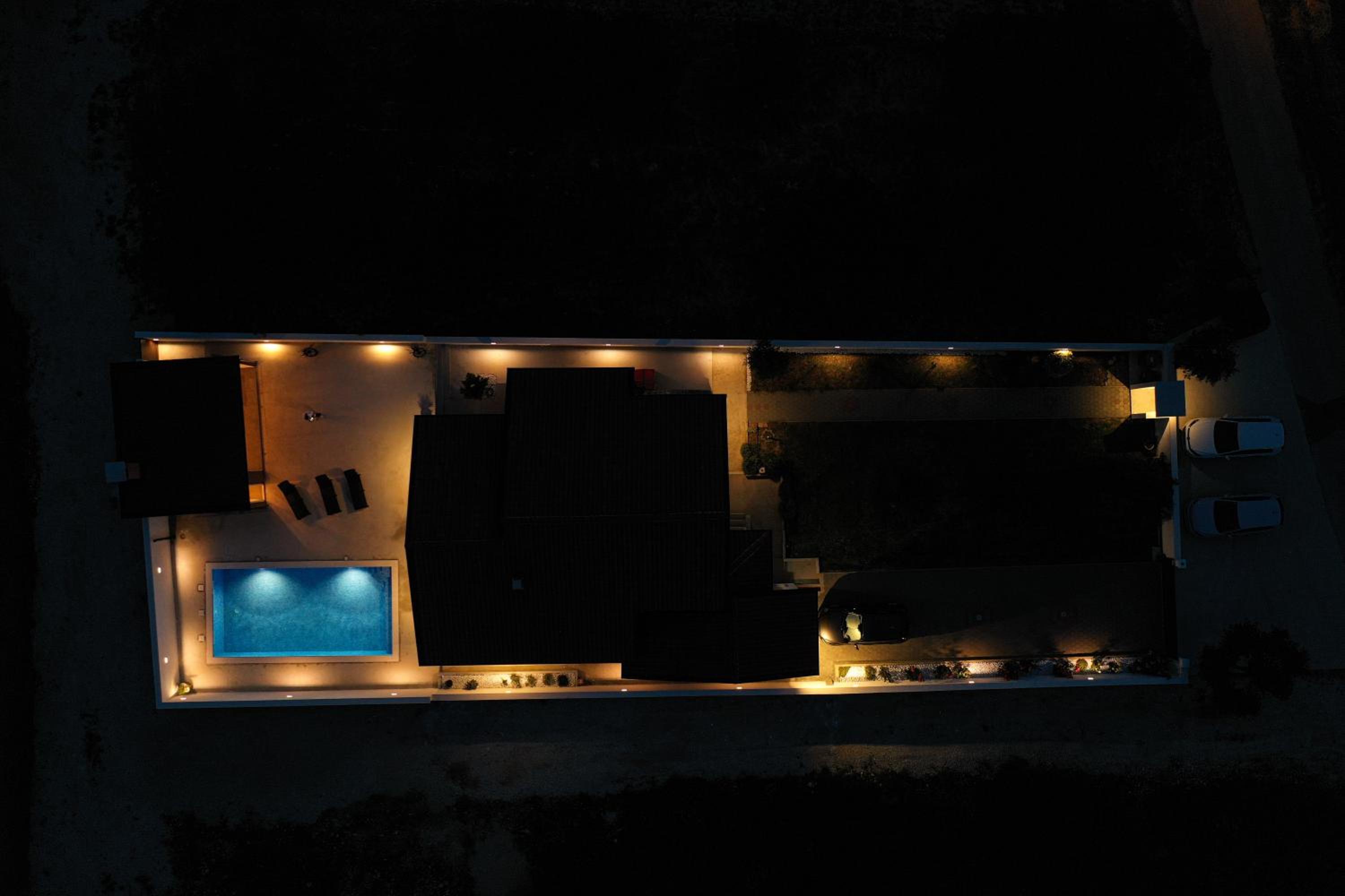 Three-Bedroom Villa photo 2