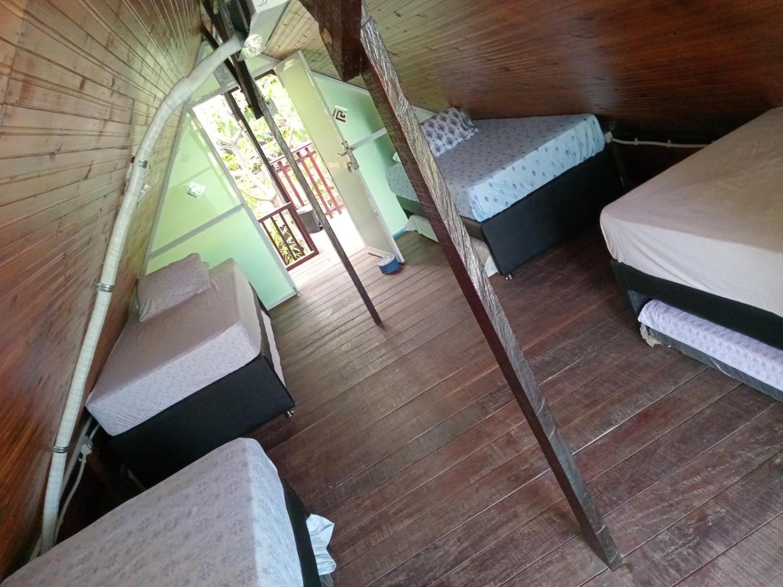 Six-Bedroom House photo 1