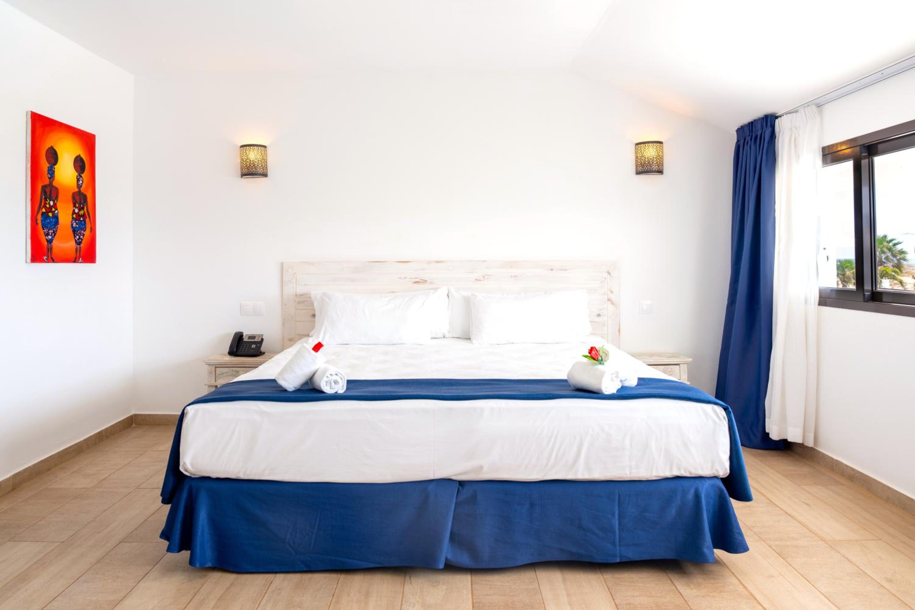 Double Room with Sea View photo 3