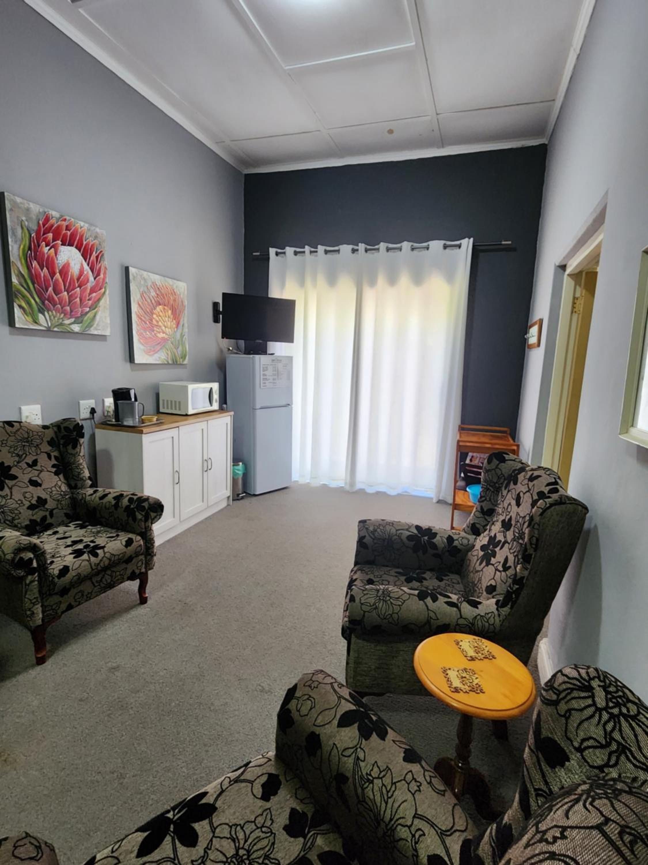 Family Room - Photo 16
