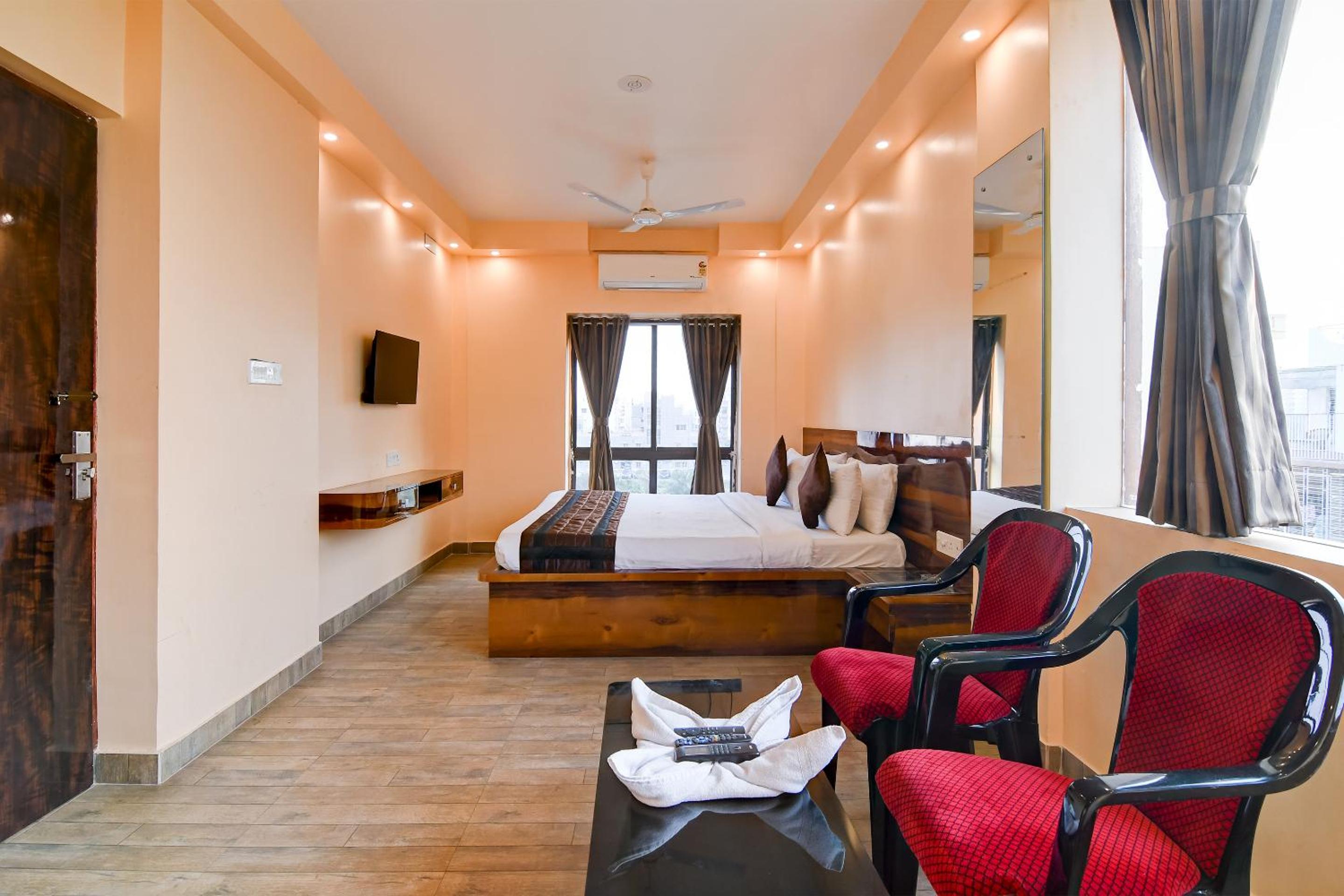 Deluxe Family Room