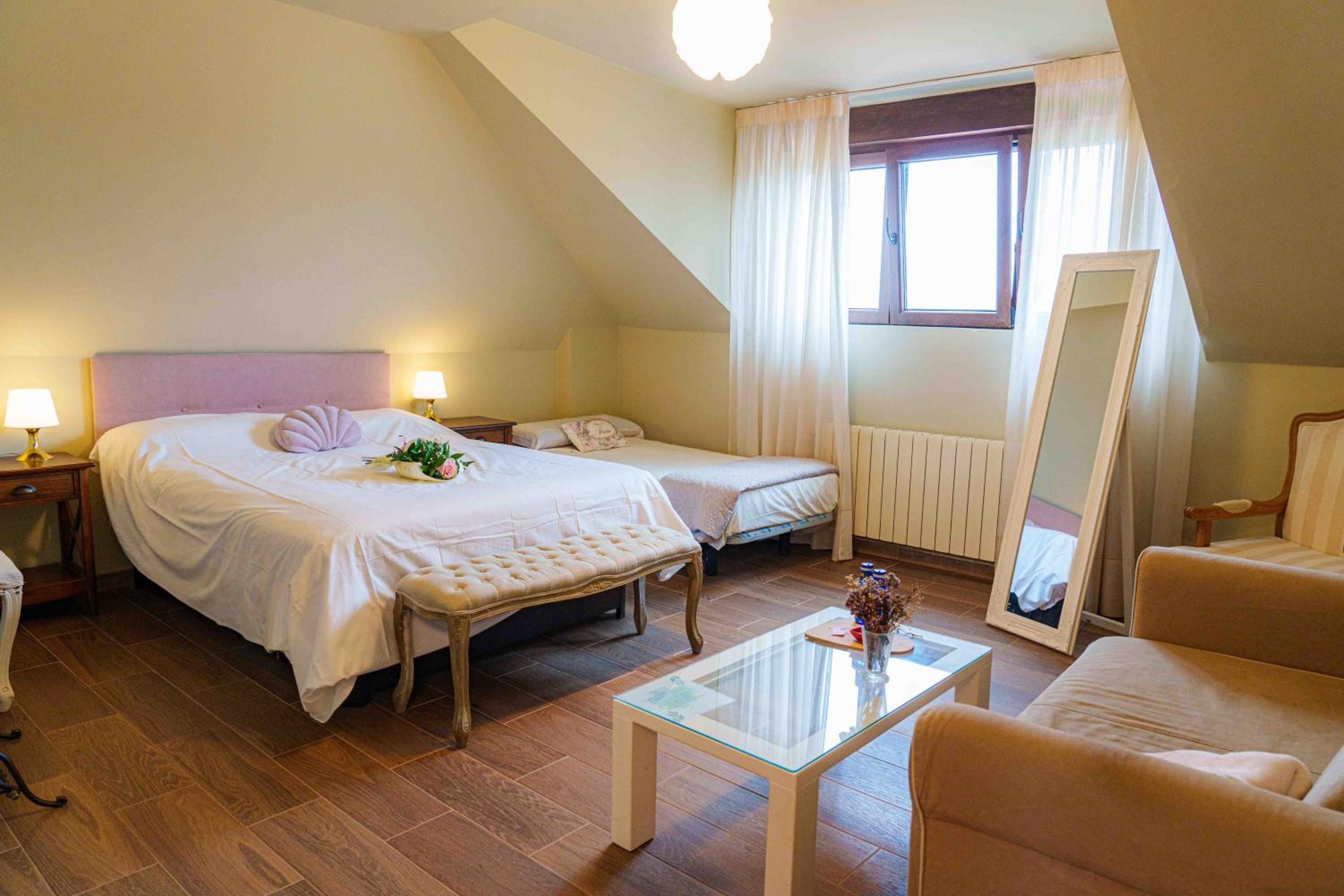 Triple Room with Private Bathroom photo 3
