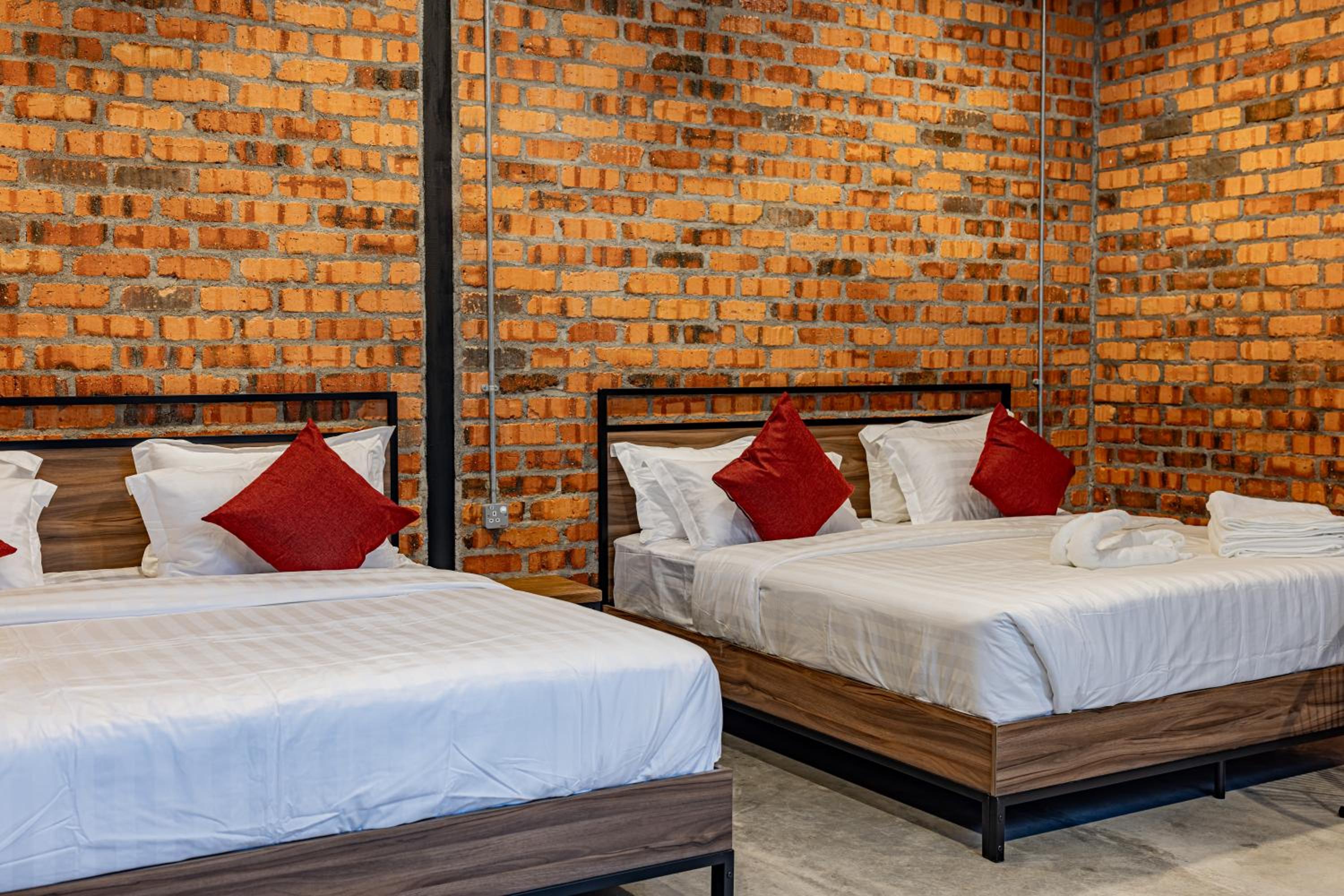 Deluxe Quadruple Room - Photo 3