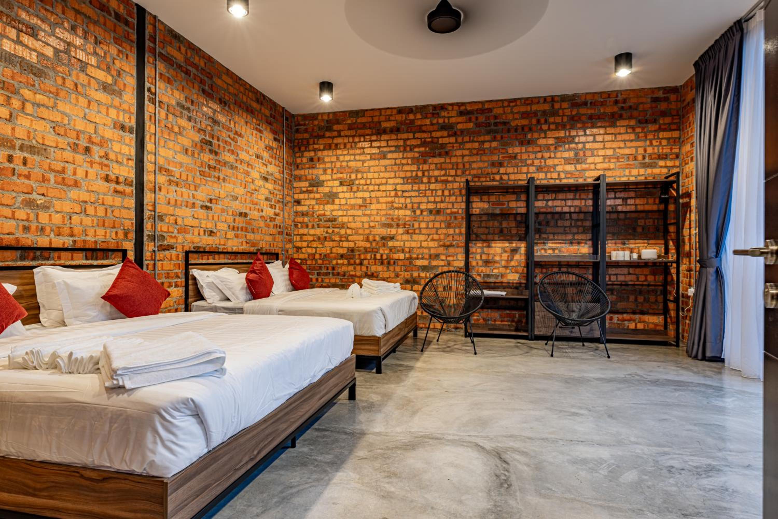 Deluxe Quadruple Room - Photo 5