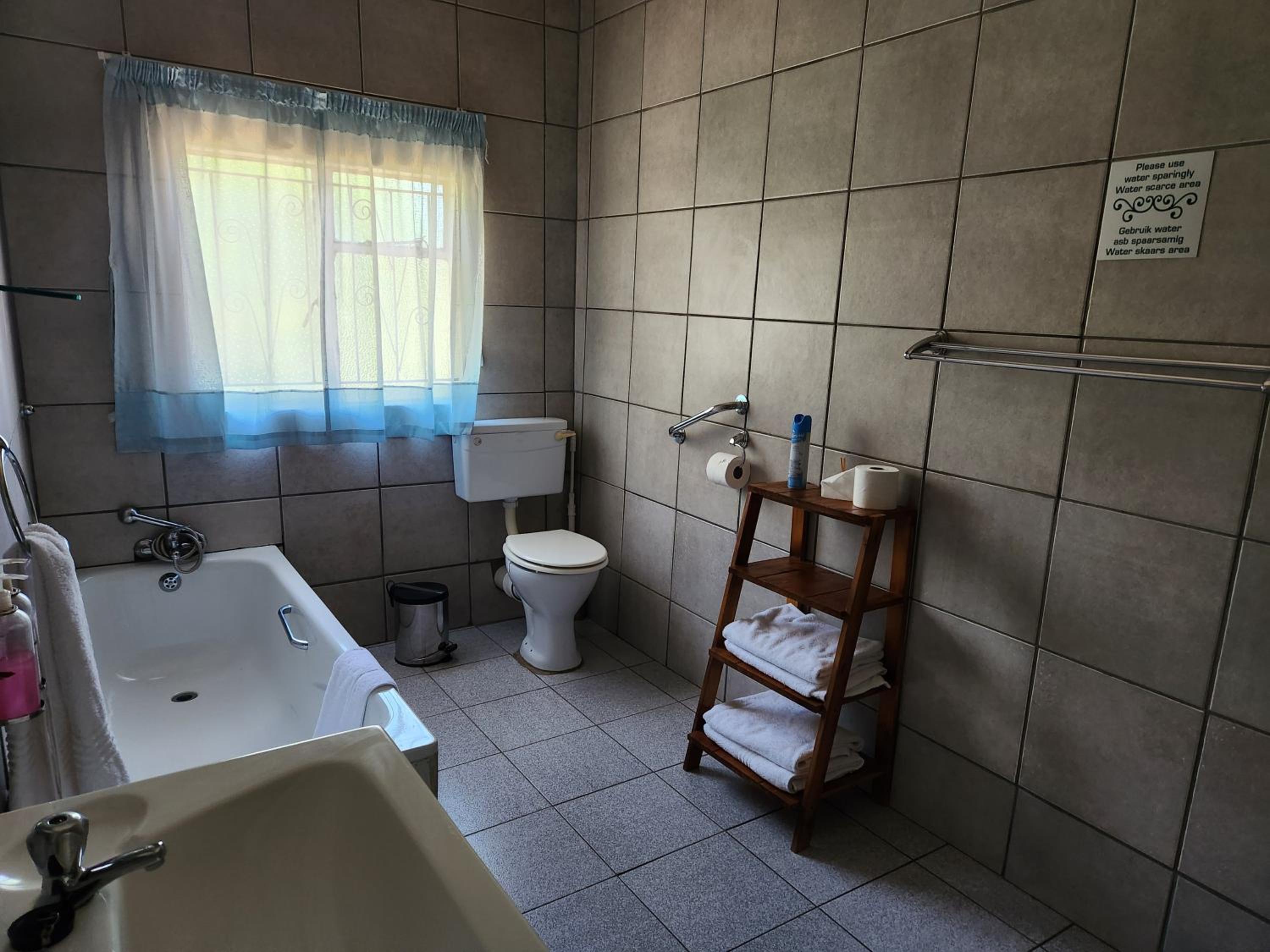 Family Room - Photo 22