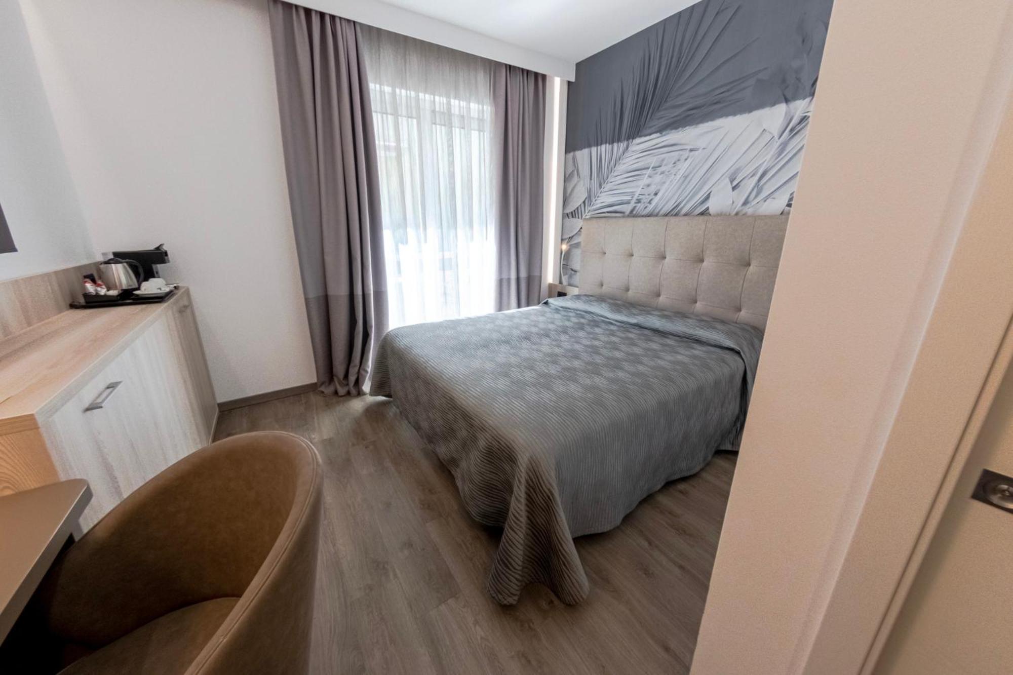 Superior Triple Room - Photo 8