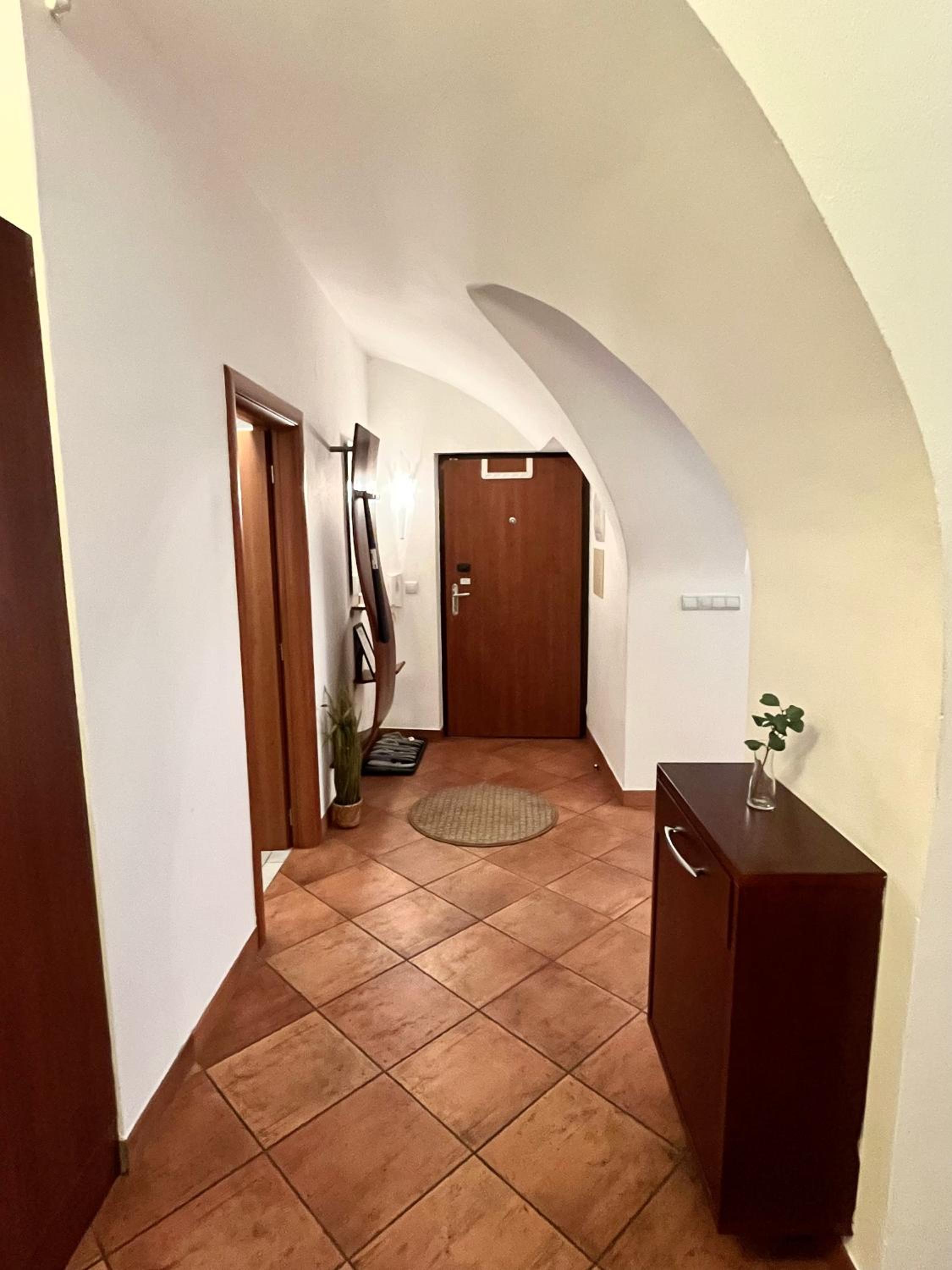 Two-Bedroom Apartment - Photo 8