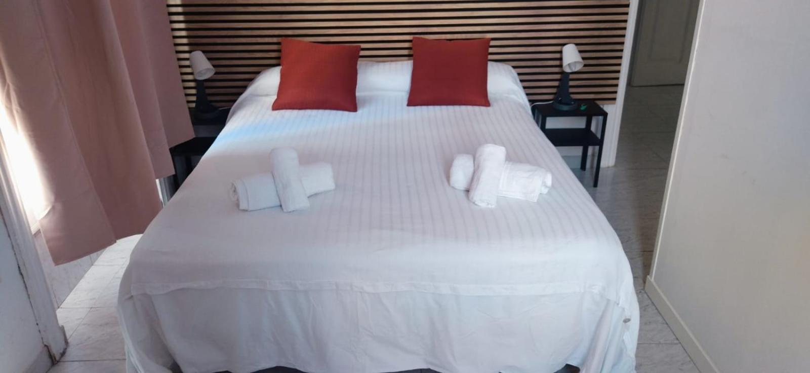 Habitación Doble con Baño Privado