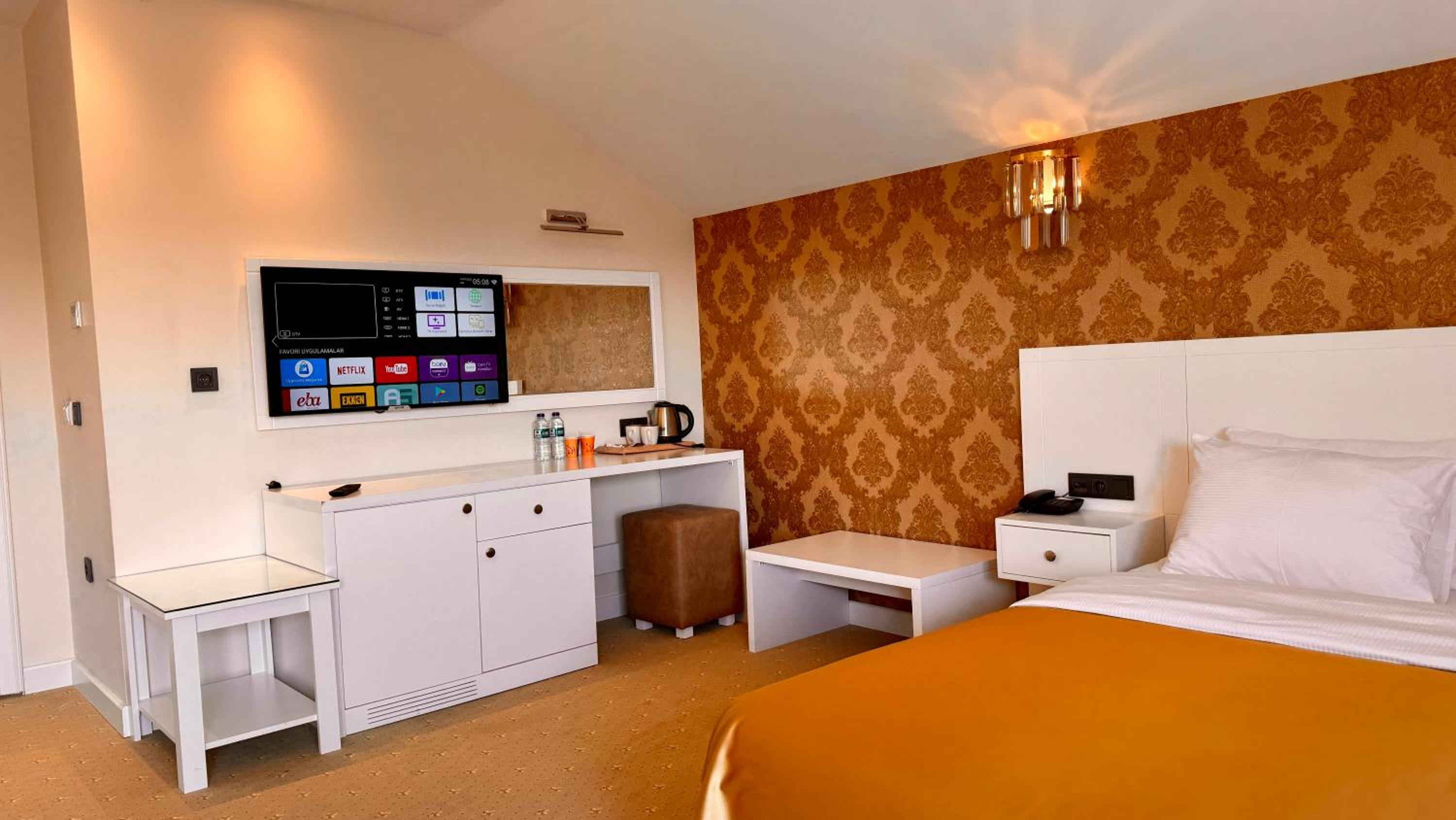 King Suite with Spa Bath
