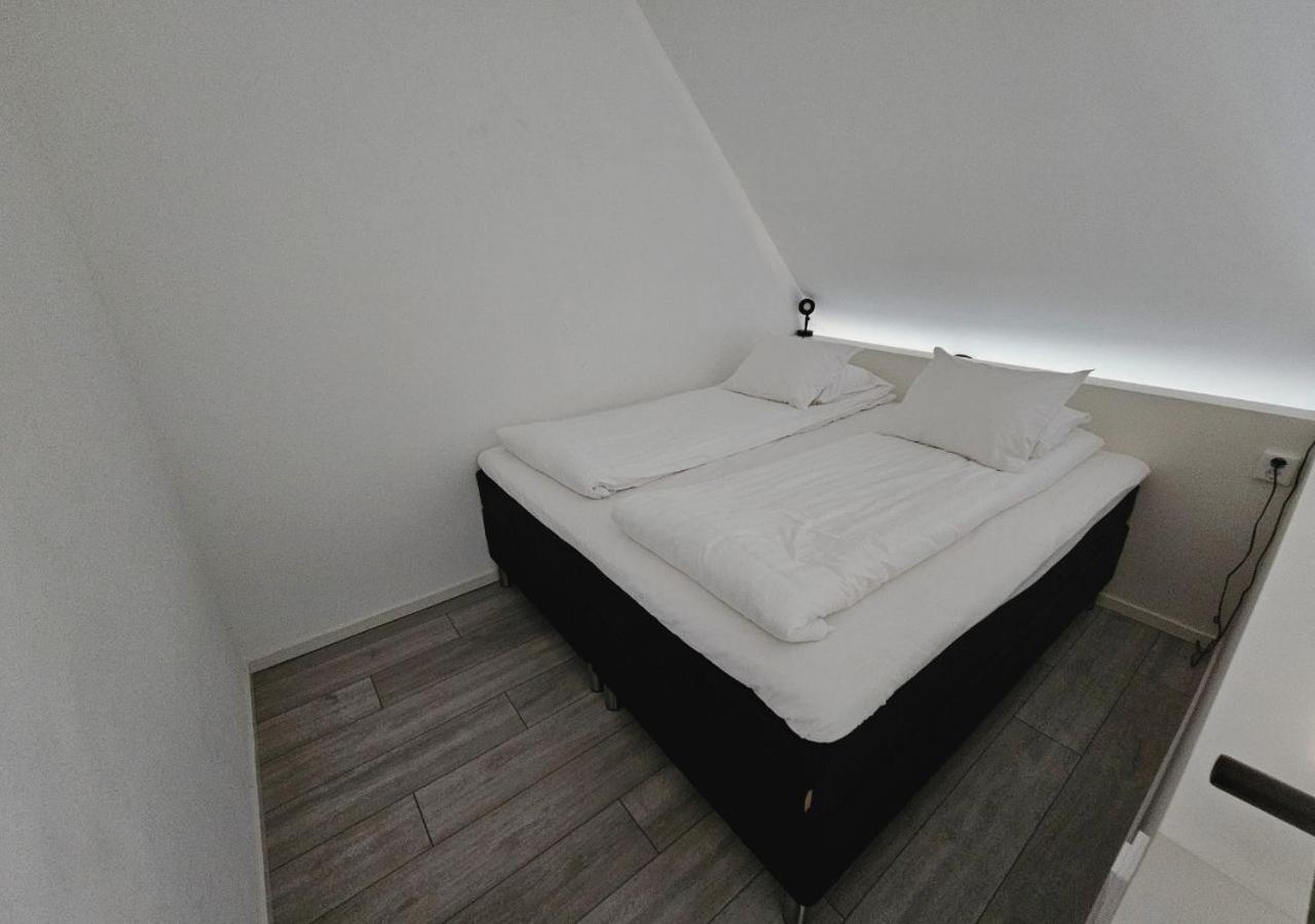 Deluxe Double Room with Two Double Beds - Photo 2
