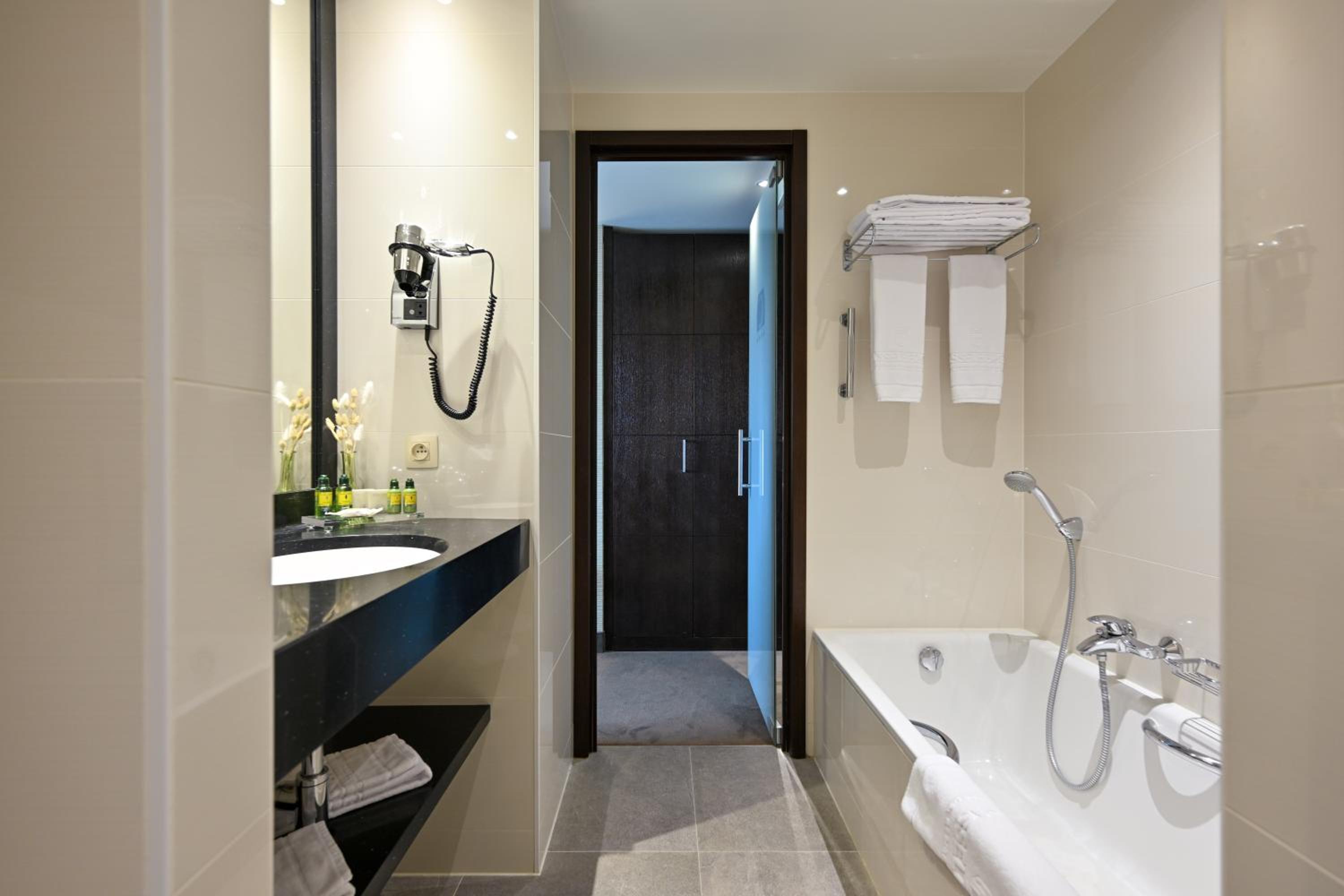 Superior Canal View Room