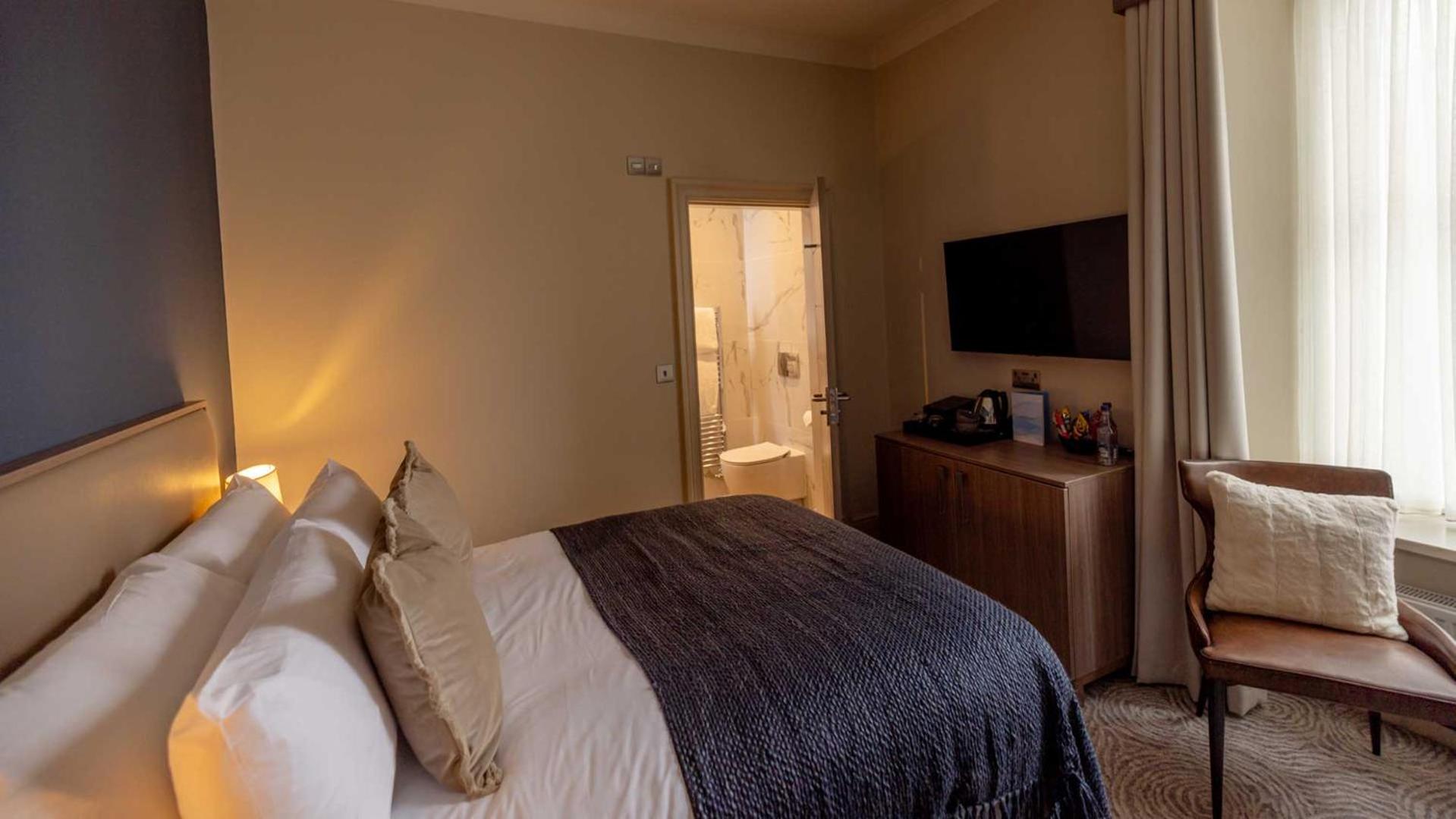 Double Room - Photo 3