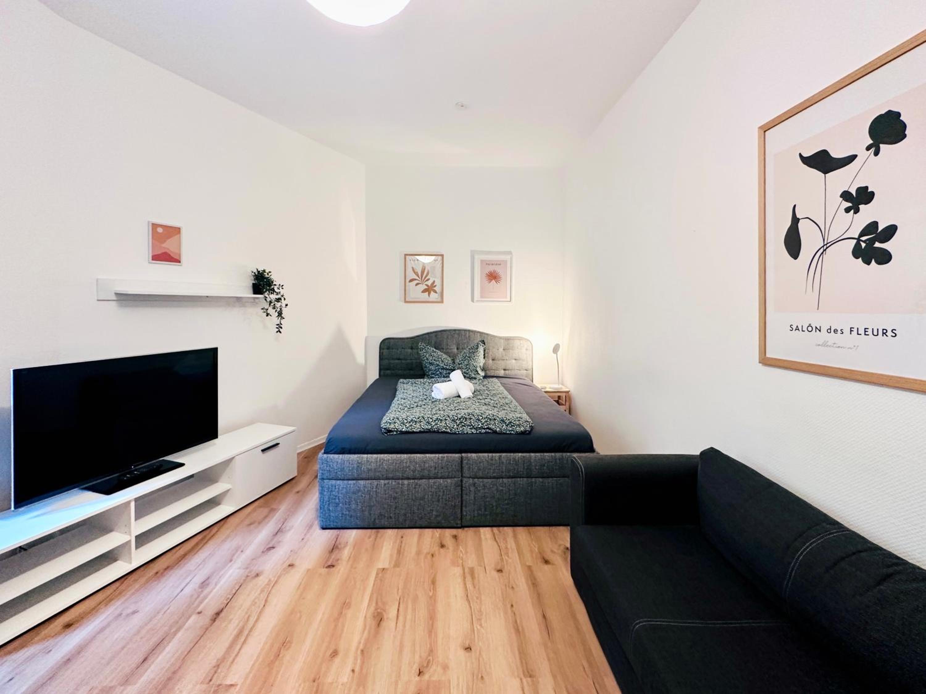 Studio Apartment photo 1