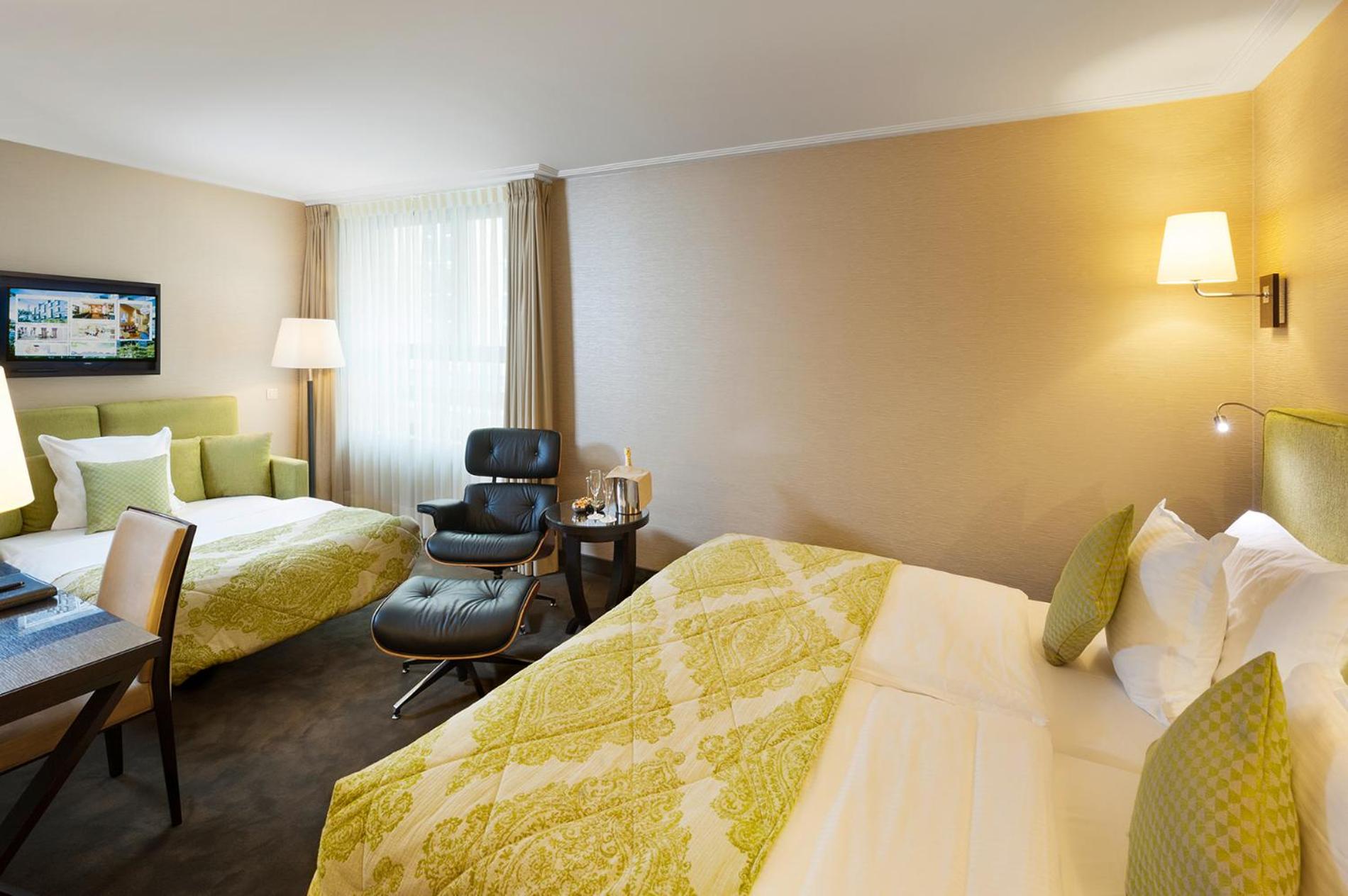 King Superior Room