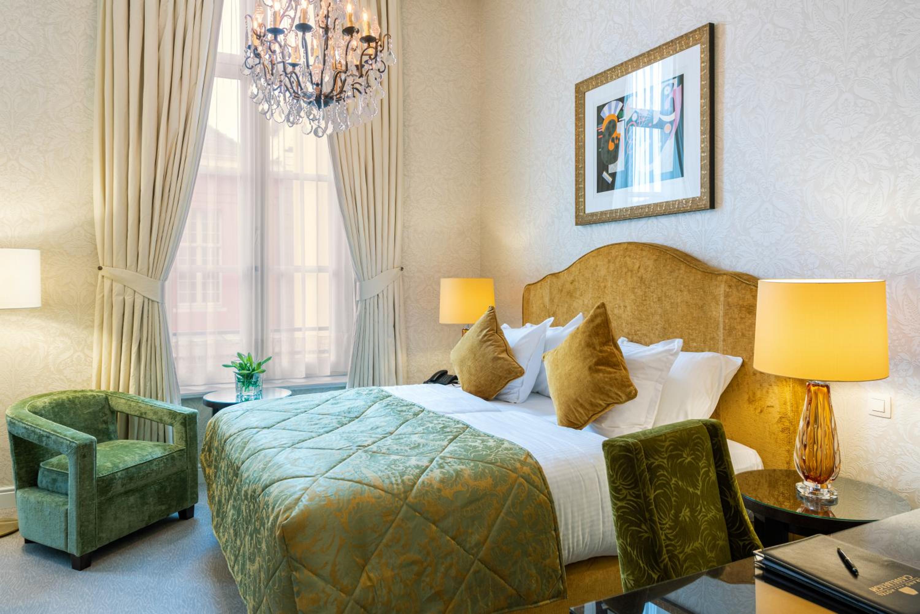 Luxury Historic Room