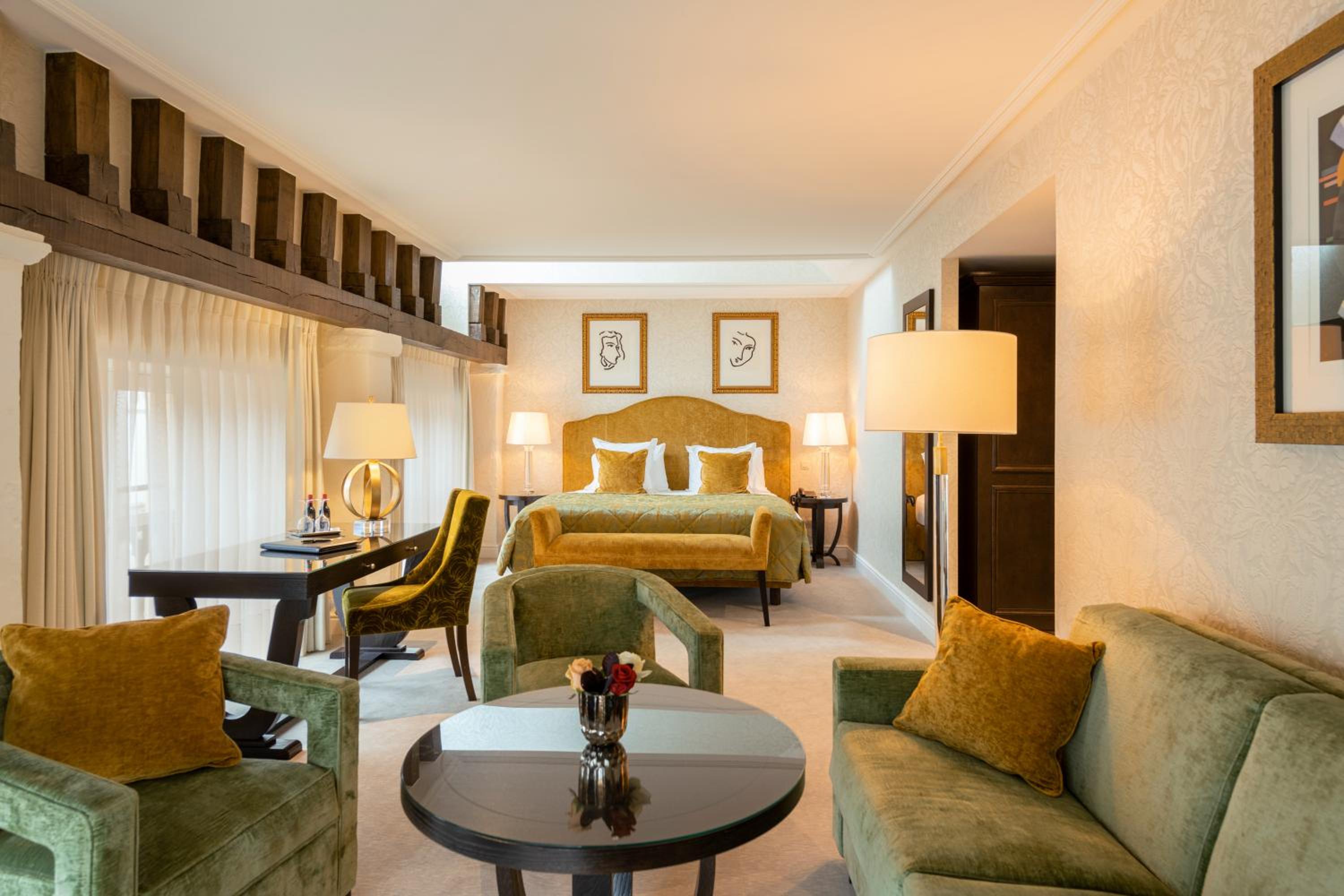 Junior Suite Belfry View
