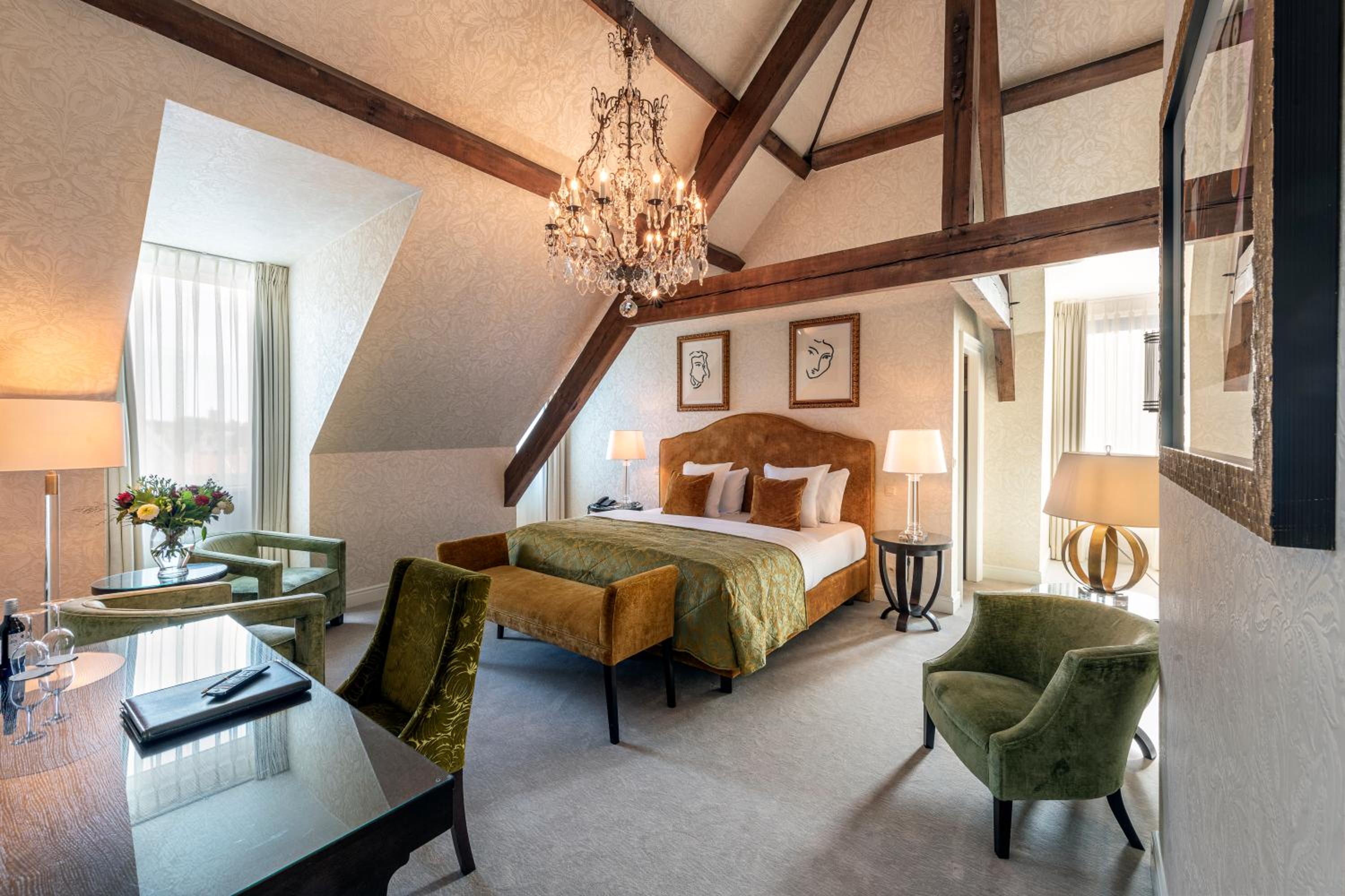 The Queen Loft