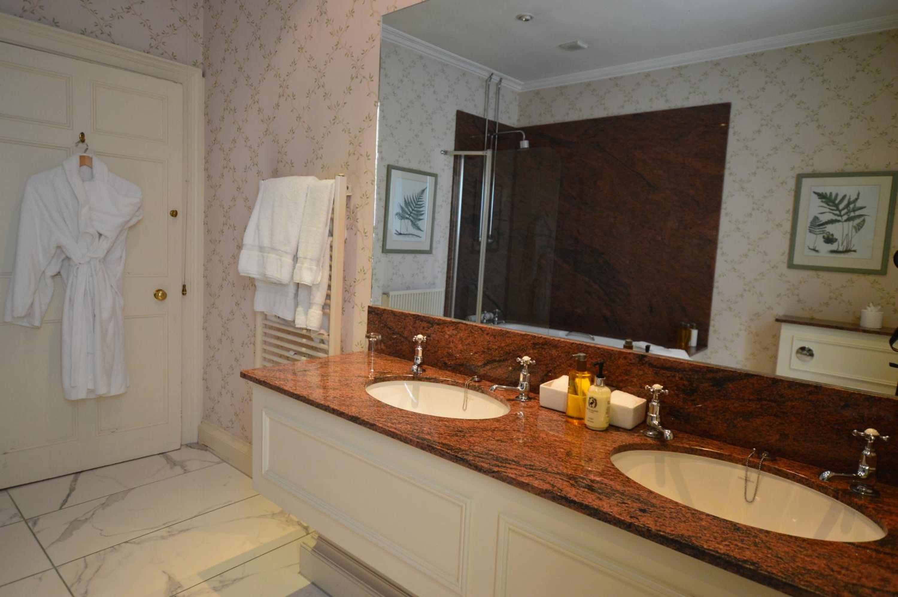 Suite - Photo 4