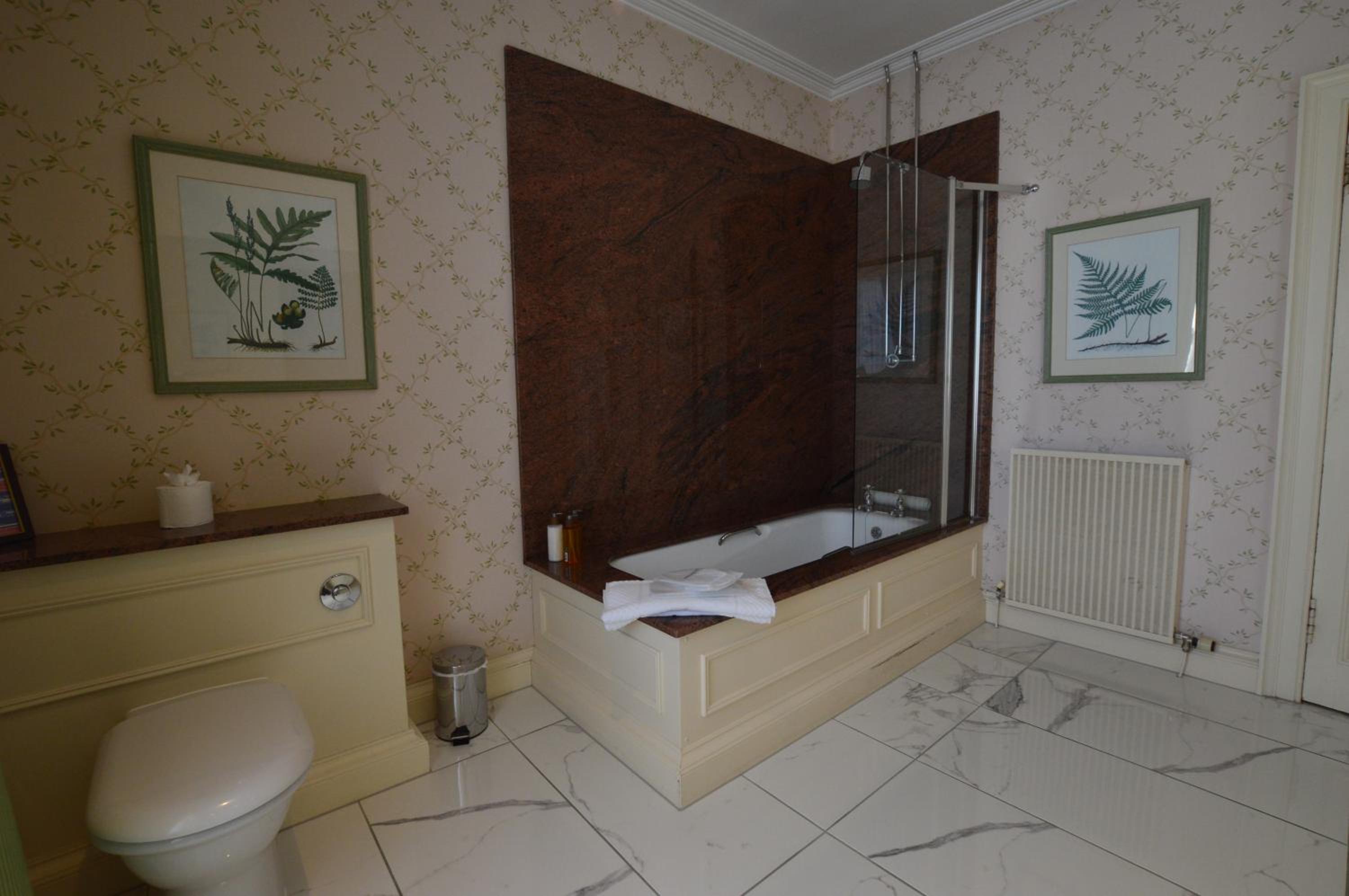 Suite - Photo 5