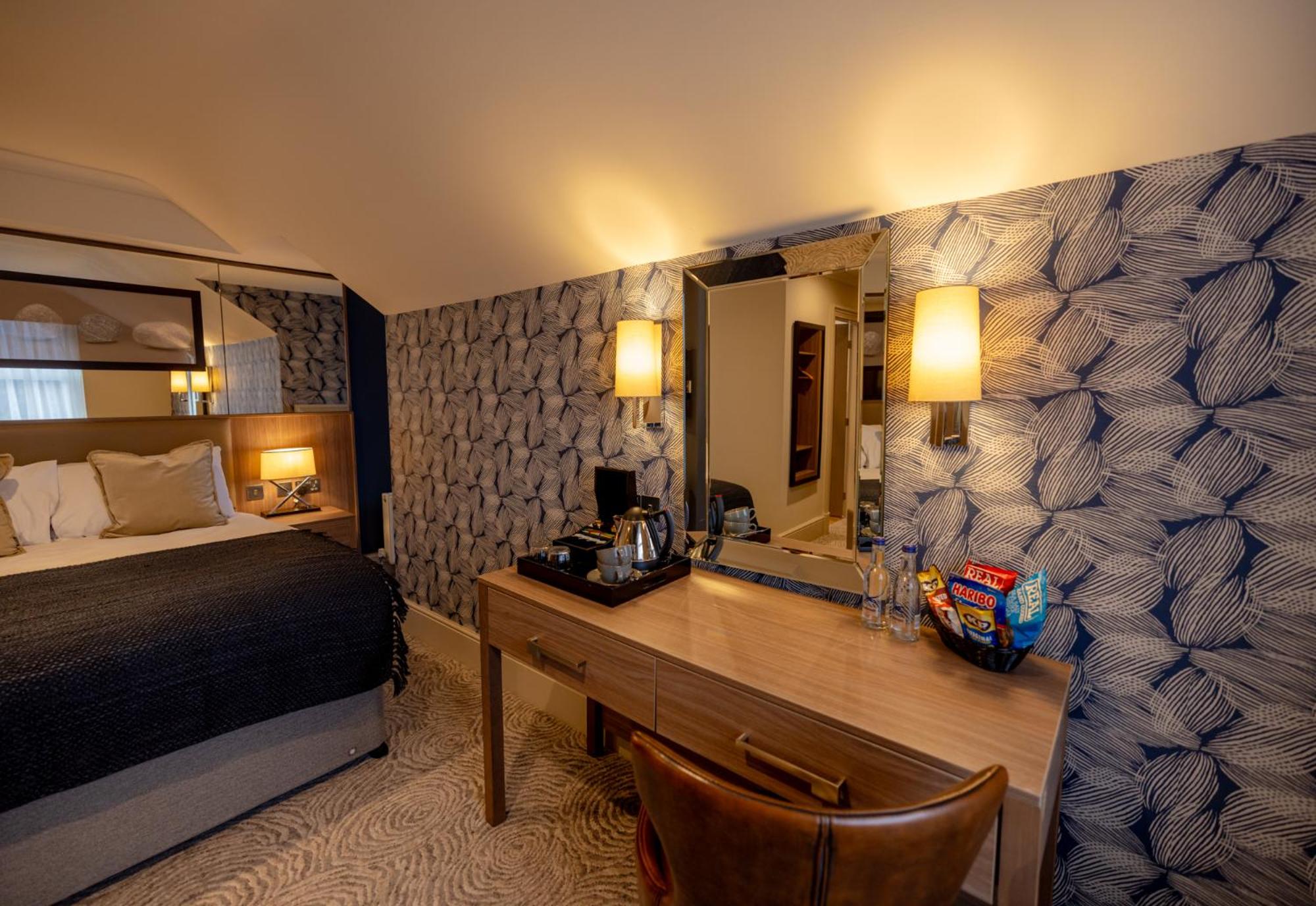 Deluxe Double or Twin Room with Sea View - Photo 4
