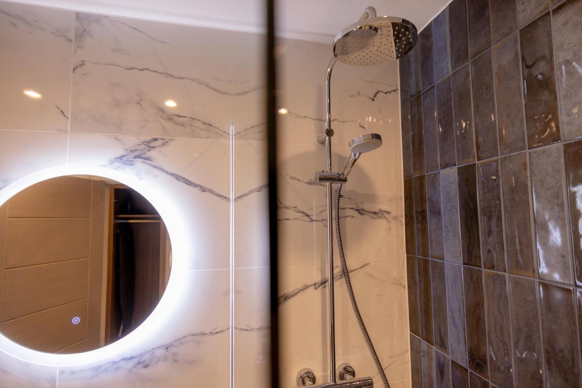 Deluxe Double or Twin Room with Sea View - Photo 6