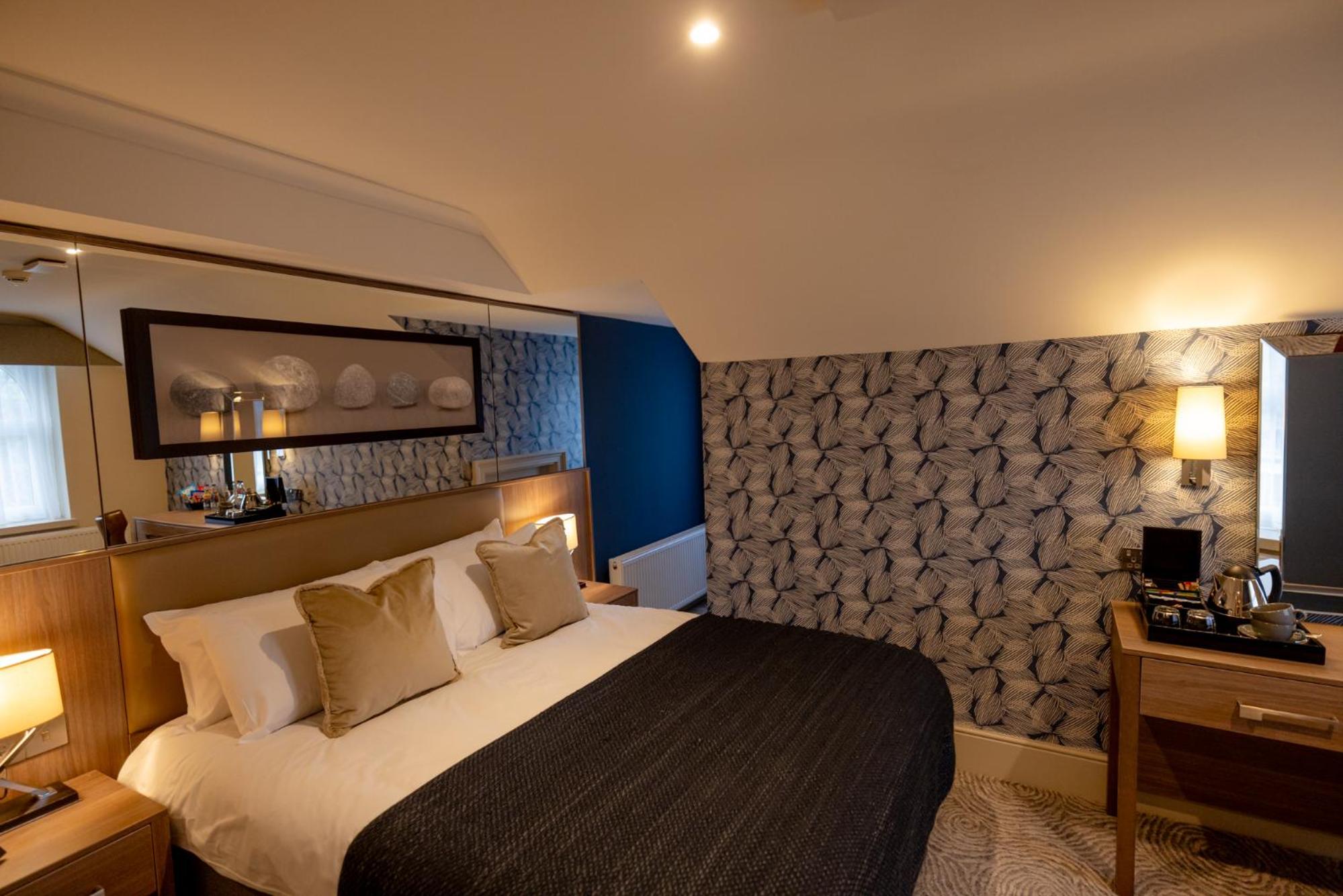 Deluxe Double or Twin Room with Sea View - Photo 3