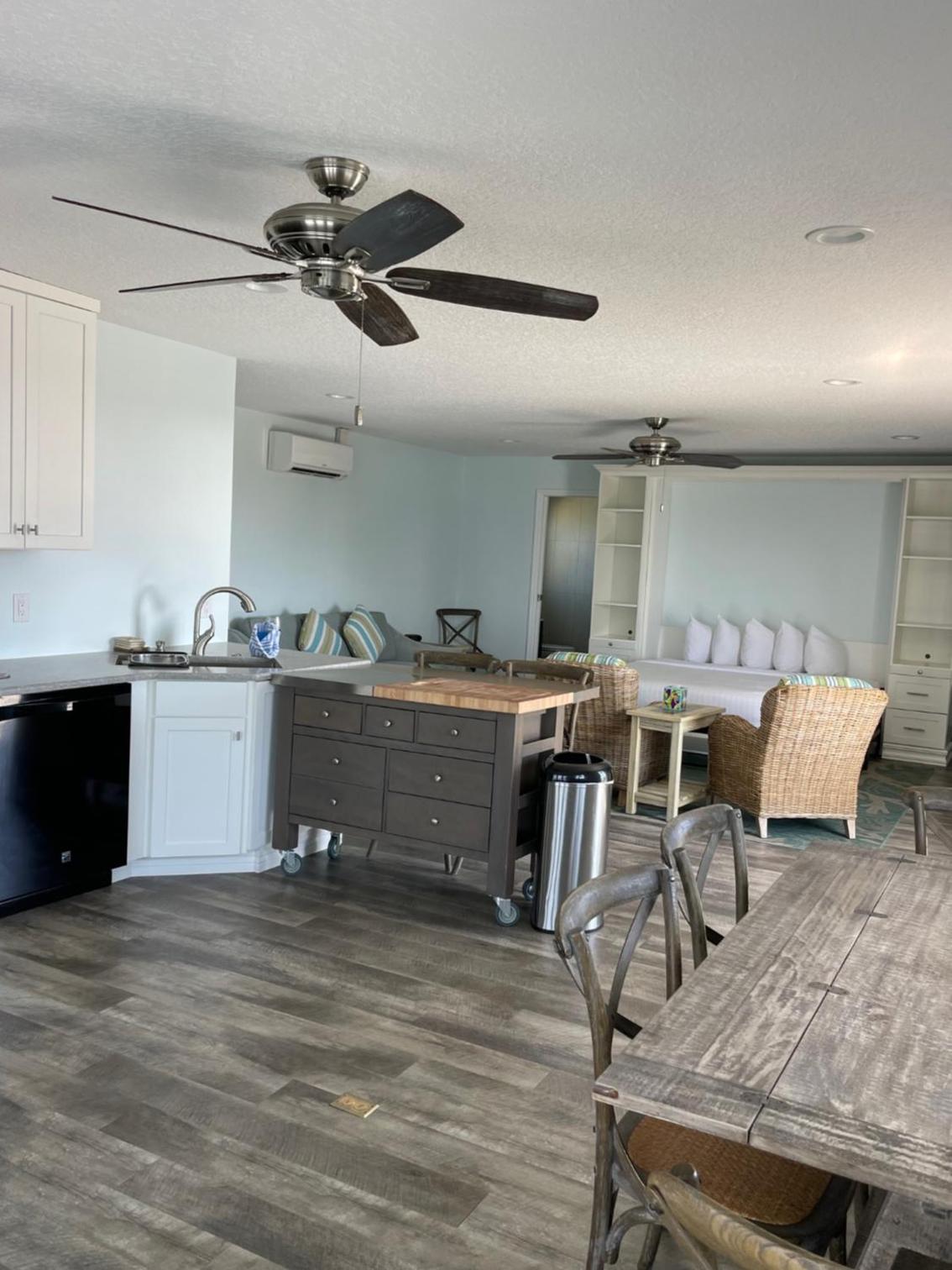 Suite with Lake View photo 2