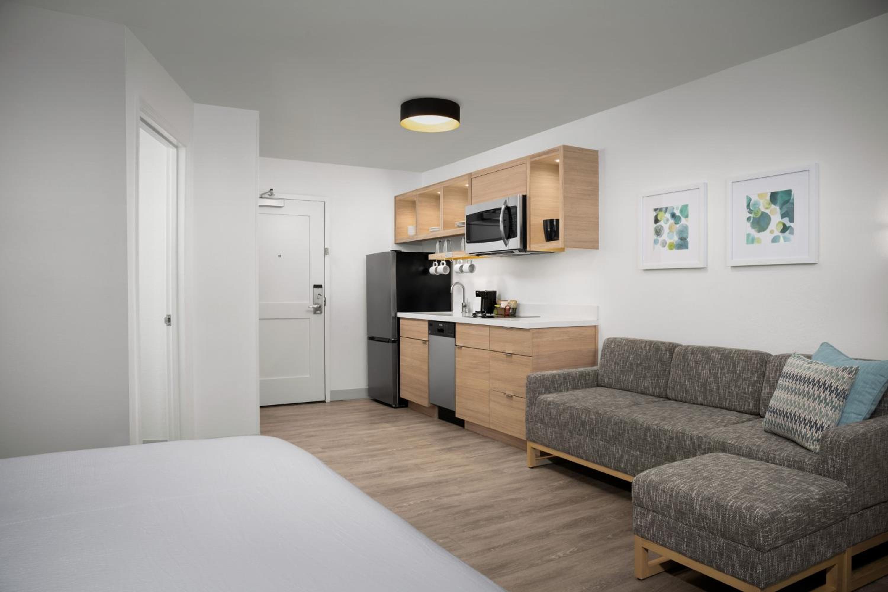 King Studio with Sofa Bed