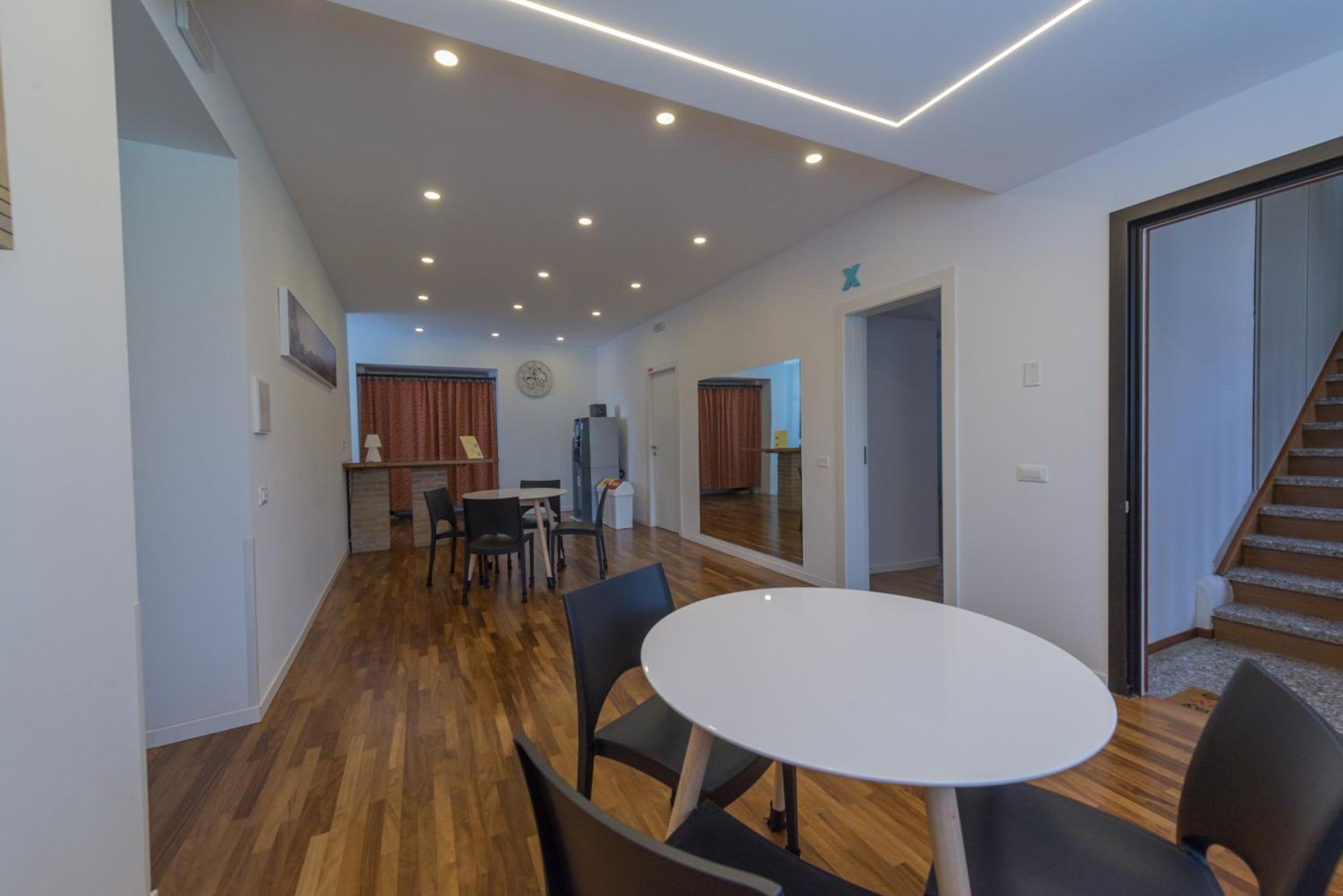 Double Room with Private Bathroom - Photo 15
