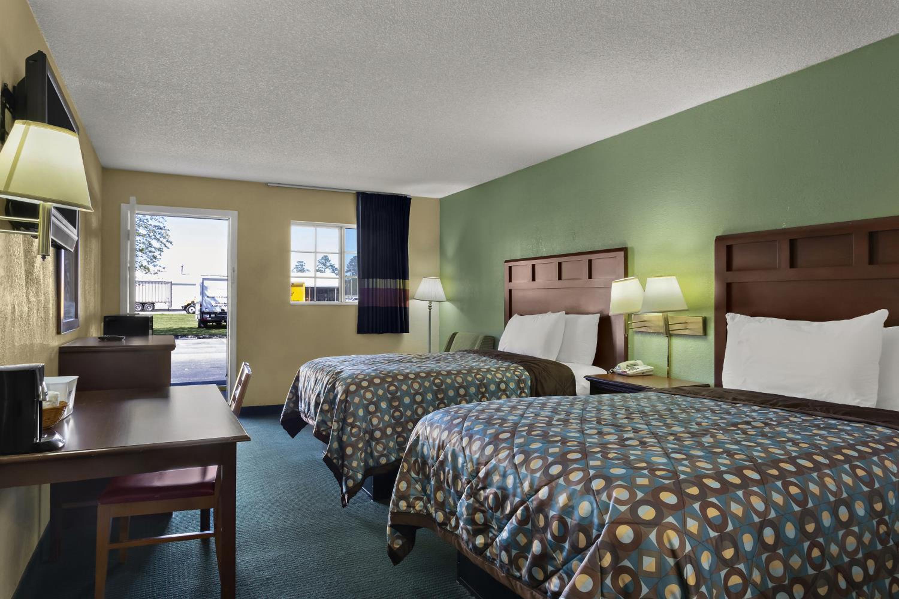 Double Room with Two Double Beds Non-Smoking - Photo 1