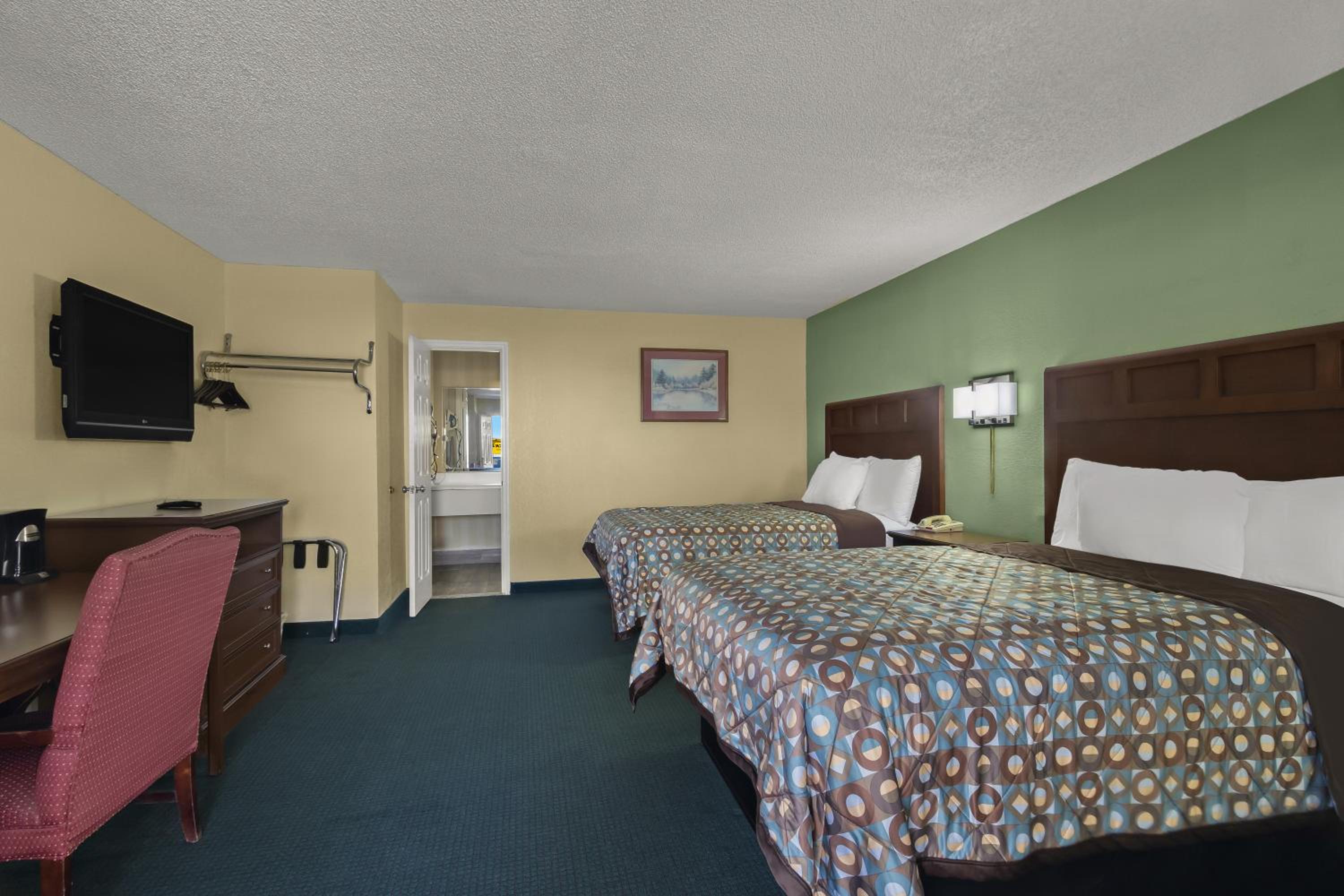 Double Room with Two Double Beds Non-Smoking - Photo 2