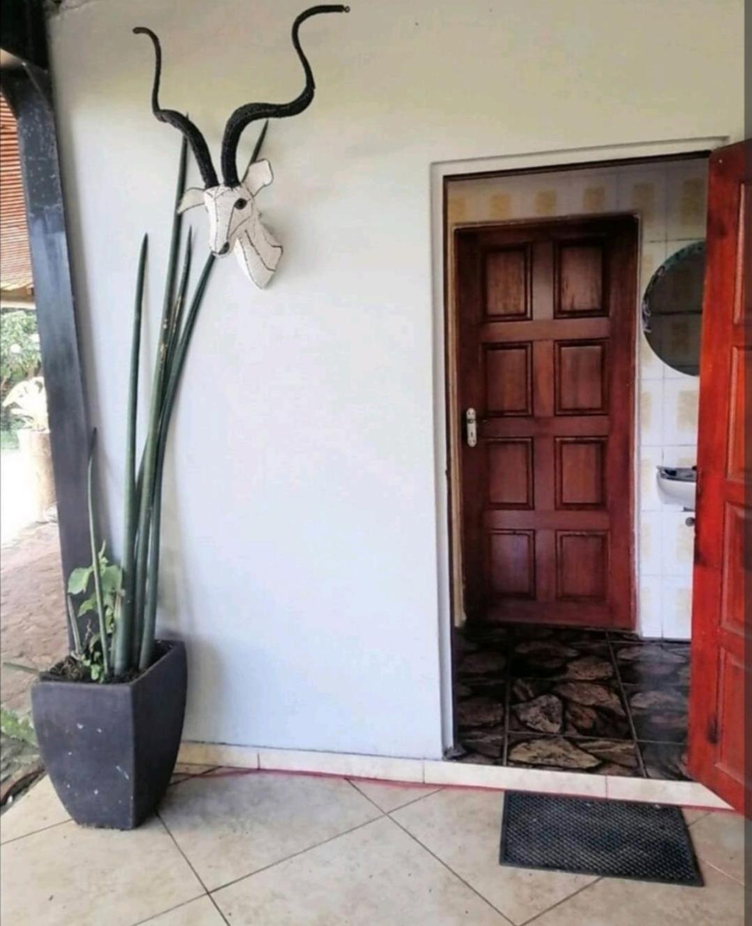 Double Room With Shared Bathroom photo 2