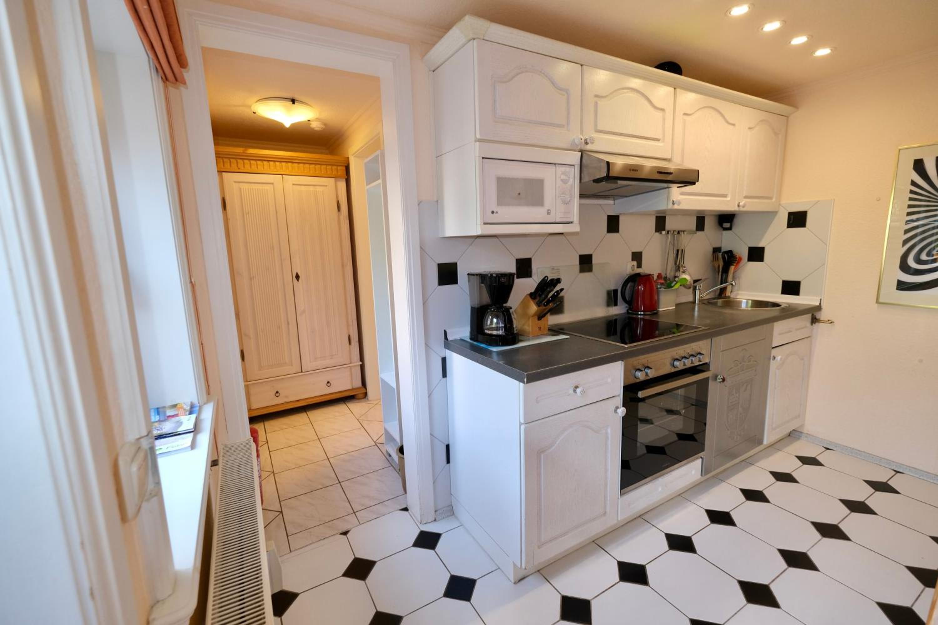 Apartment - Split Level - Photo 4