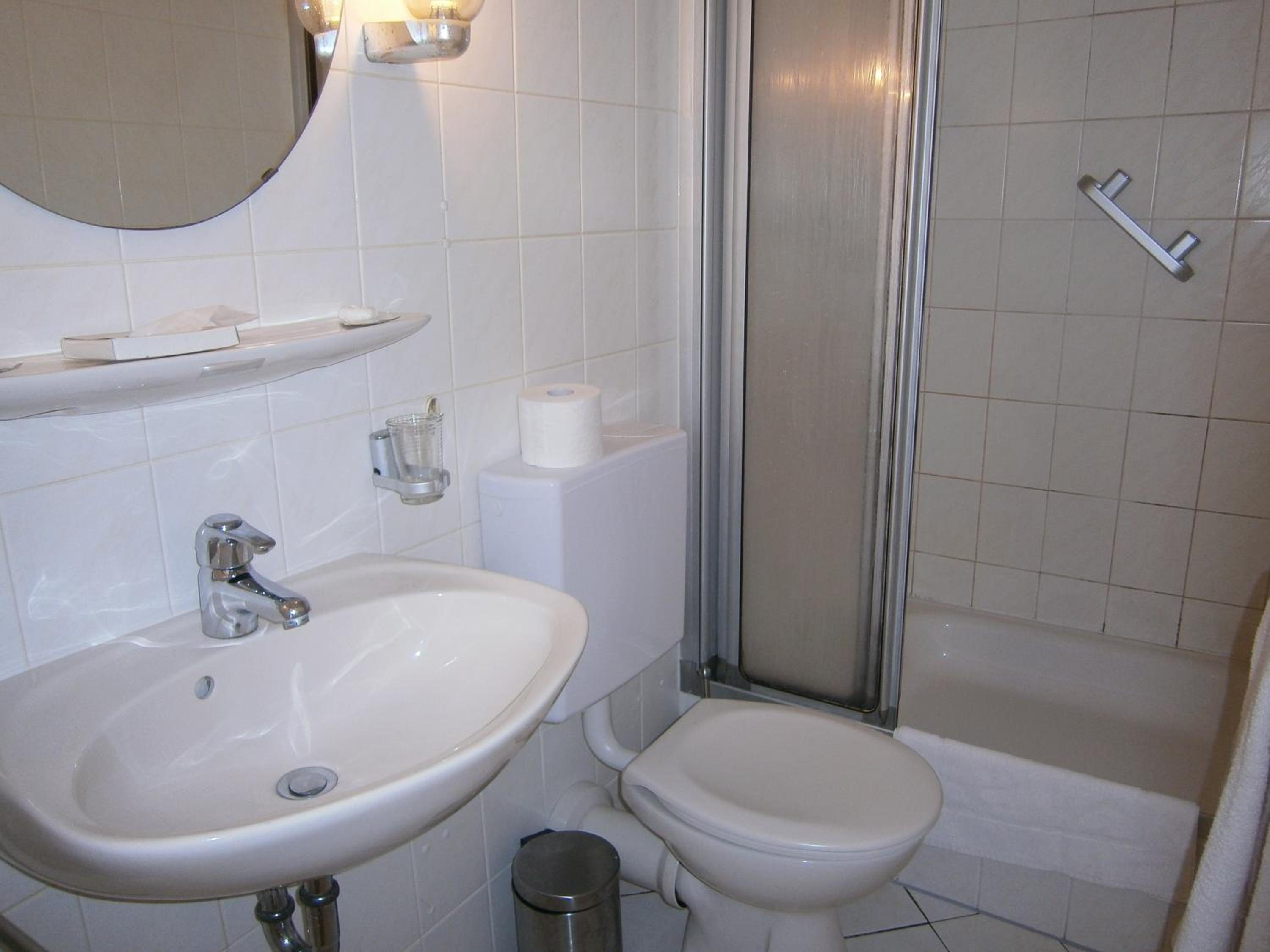 Double Room - Photo 10