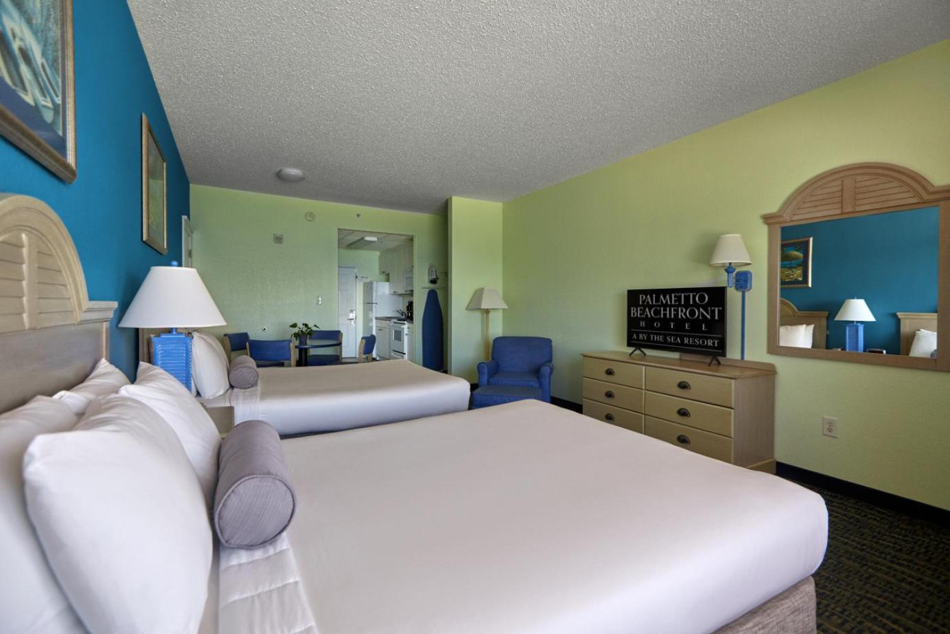 Beachfront Classic Room - Queen/Queen with Kitchen photo 2