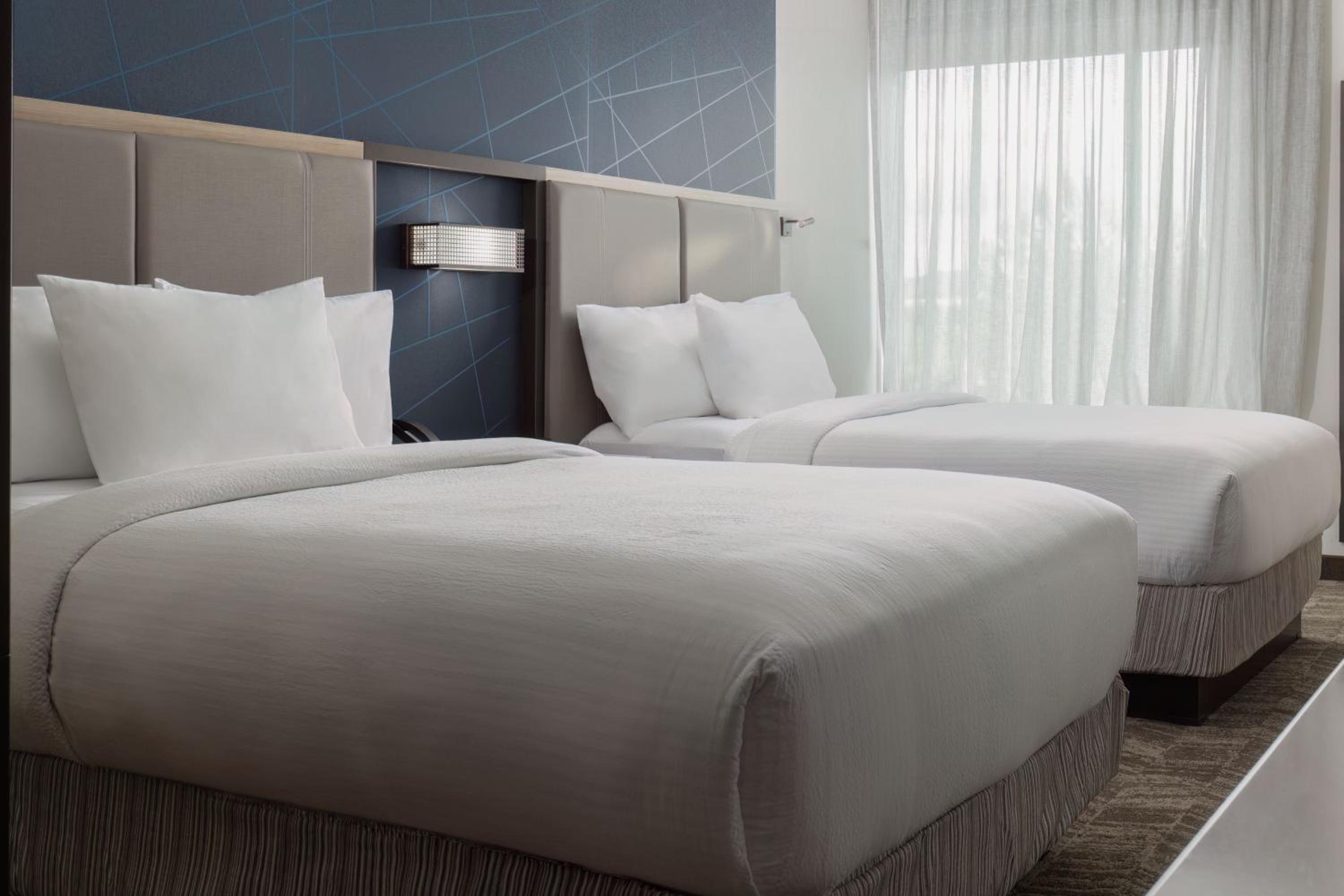 Suite with Two Queen Beds - Hearing Accessible photo 2