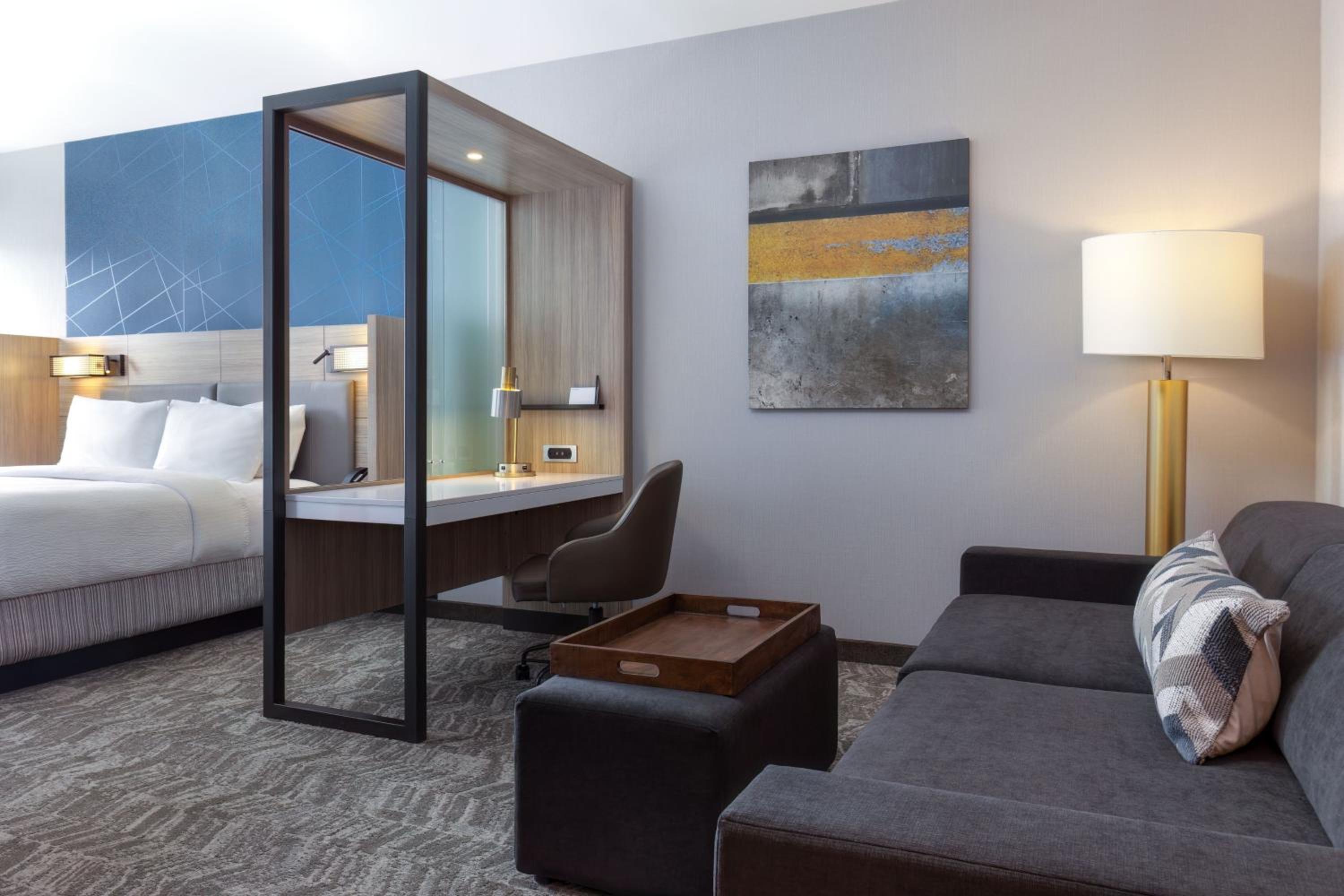 Extended King Suite with Trundle Bed - Photo 10