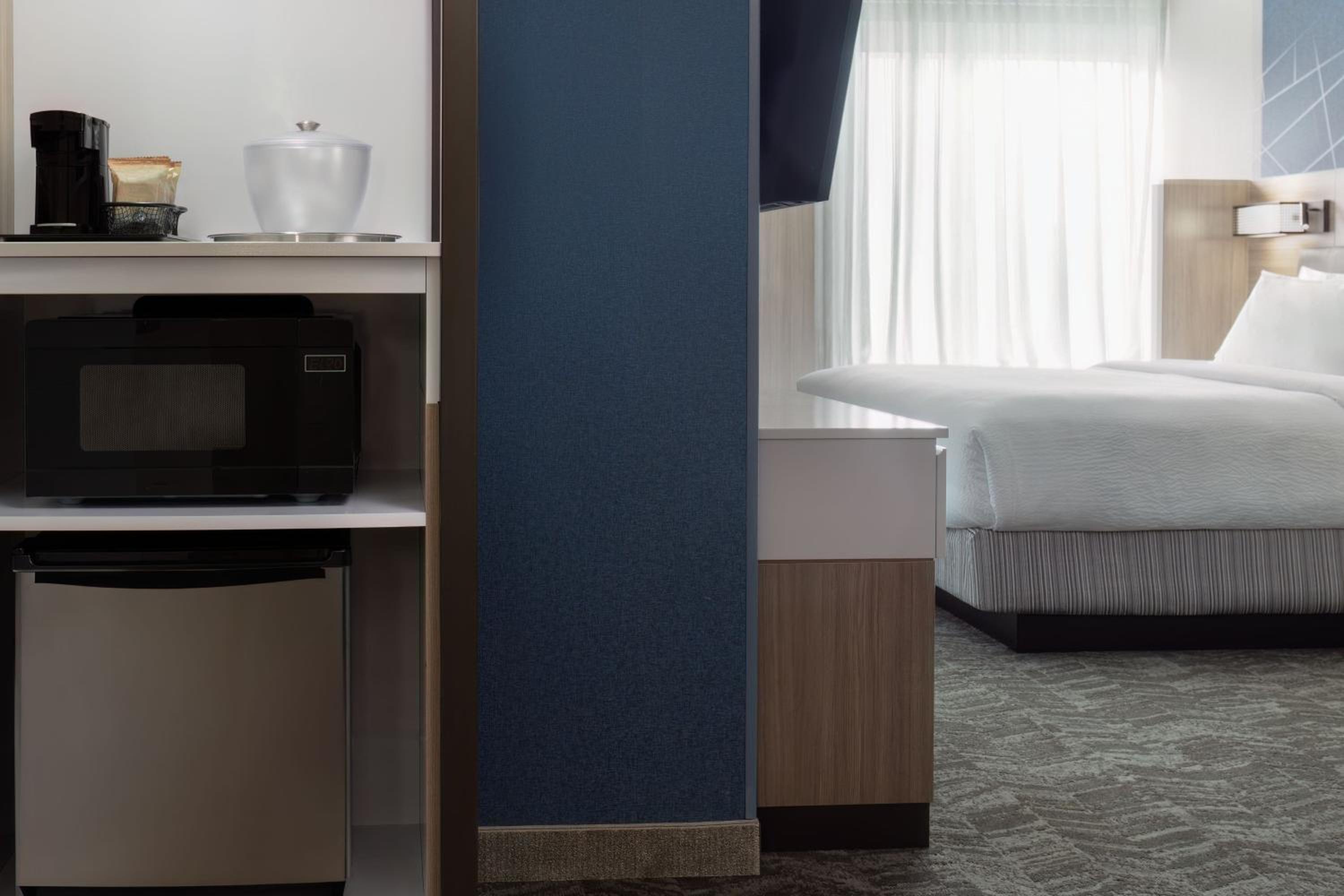 Extended King Suite with Trundle Bed - Photo 2
