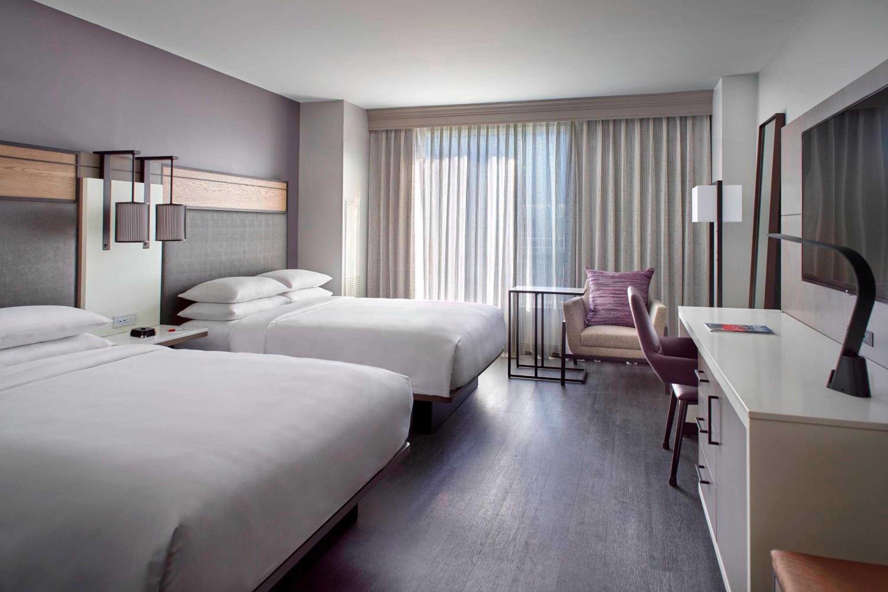 Queen Room with Two Queen Beds - Non-Smoking - Photo 1