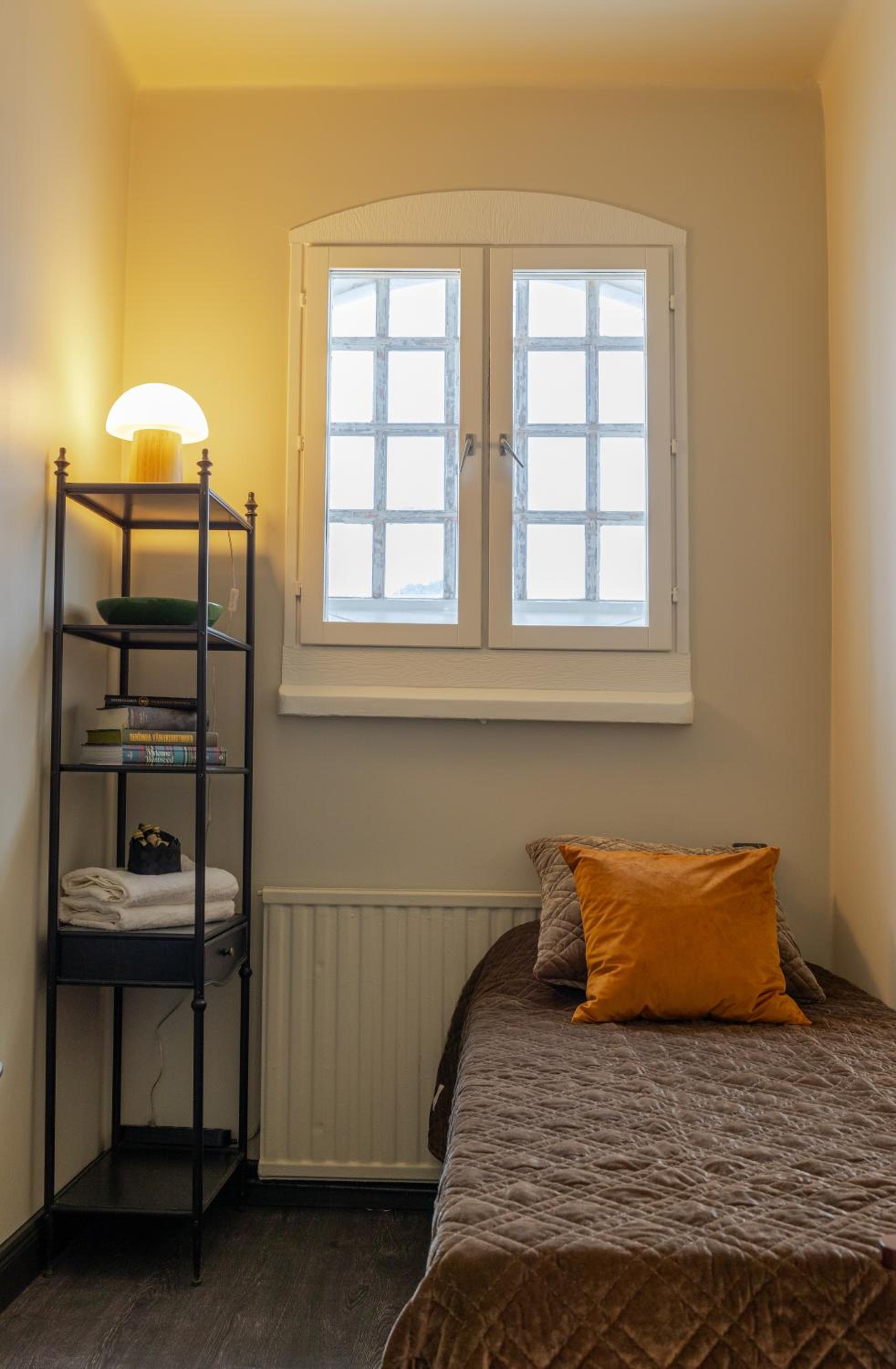 Single Room with Shared Bathroom photo 1