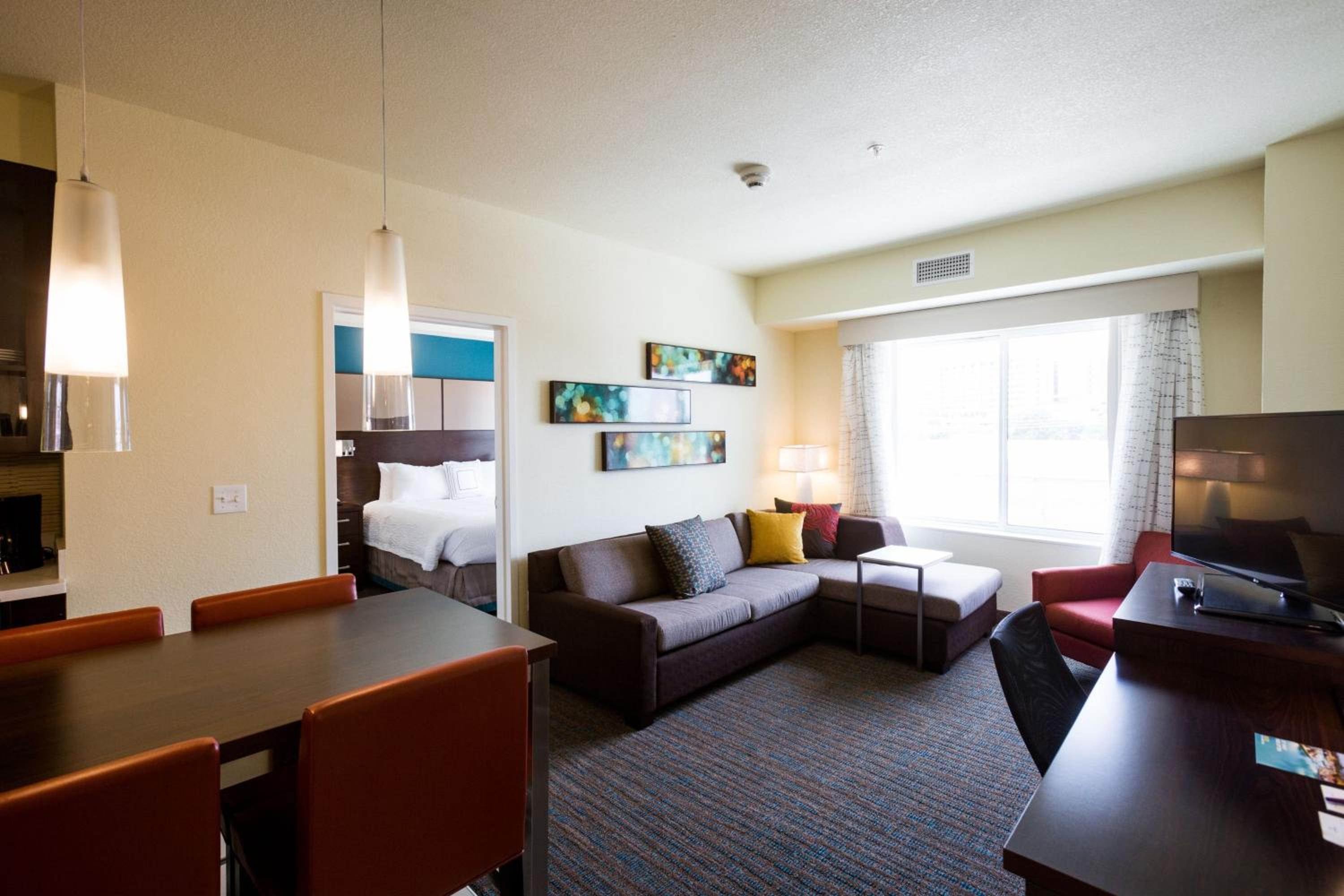 One-Bedroom King Suite photo 1