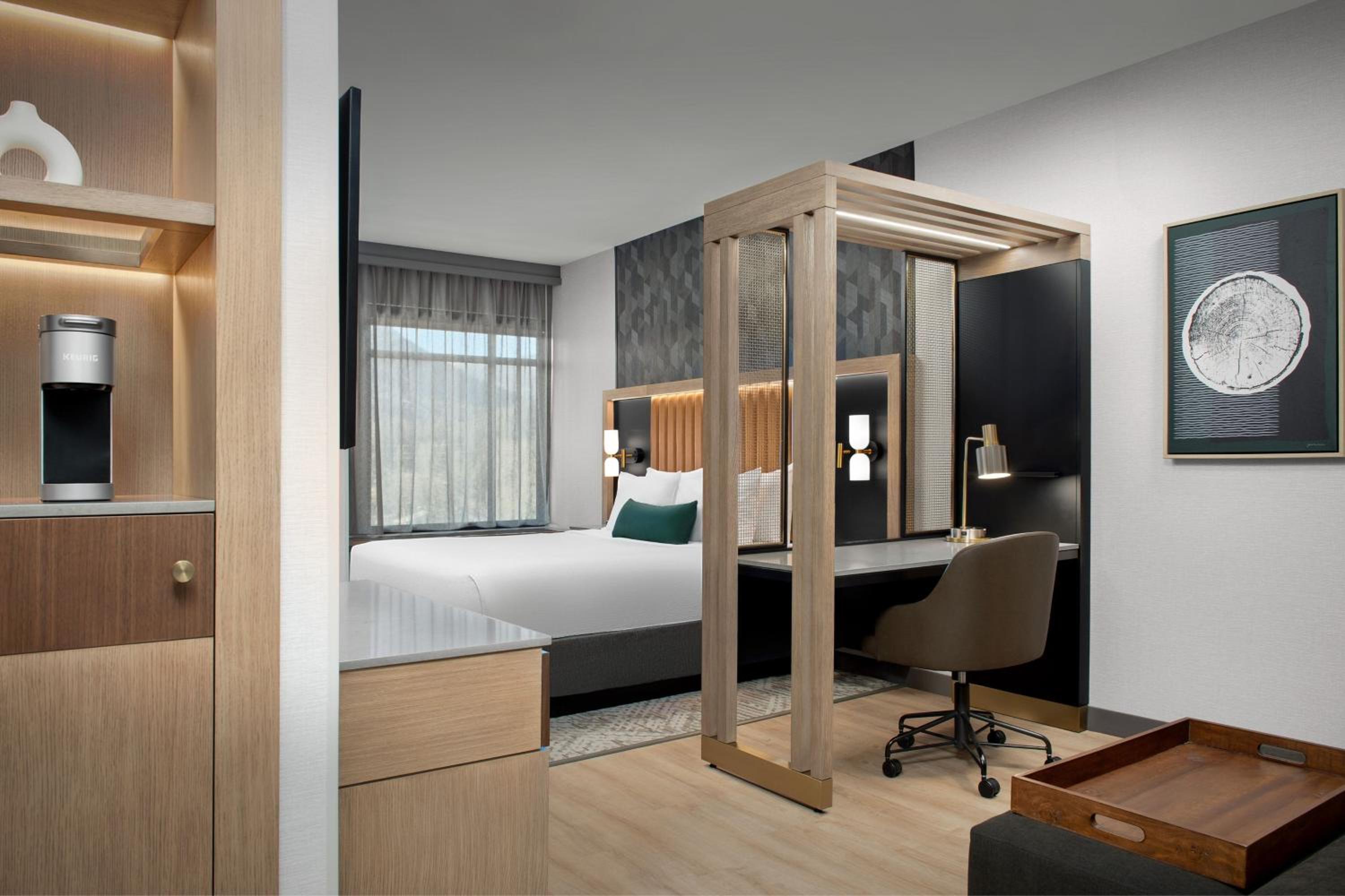 King Studio with Sofa Bed - Photo 8