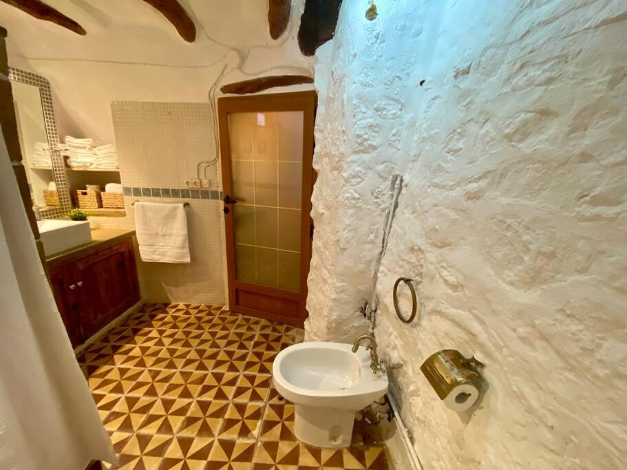 Three-Bedroom House photo 3