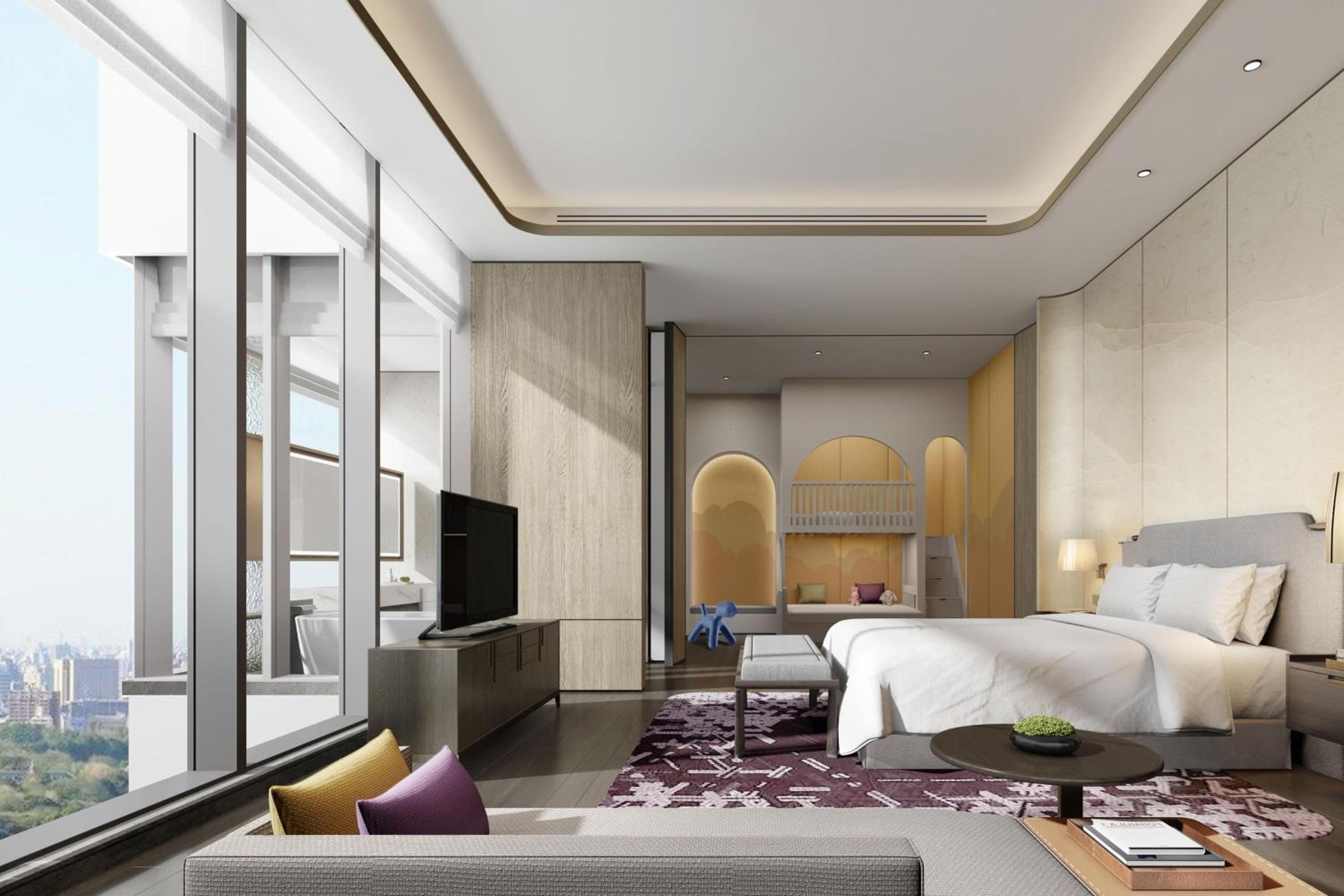 Executive King Suite with Club Lounge Access